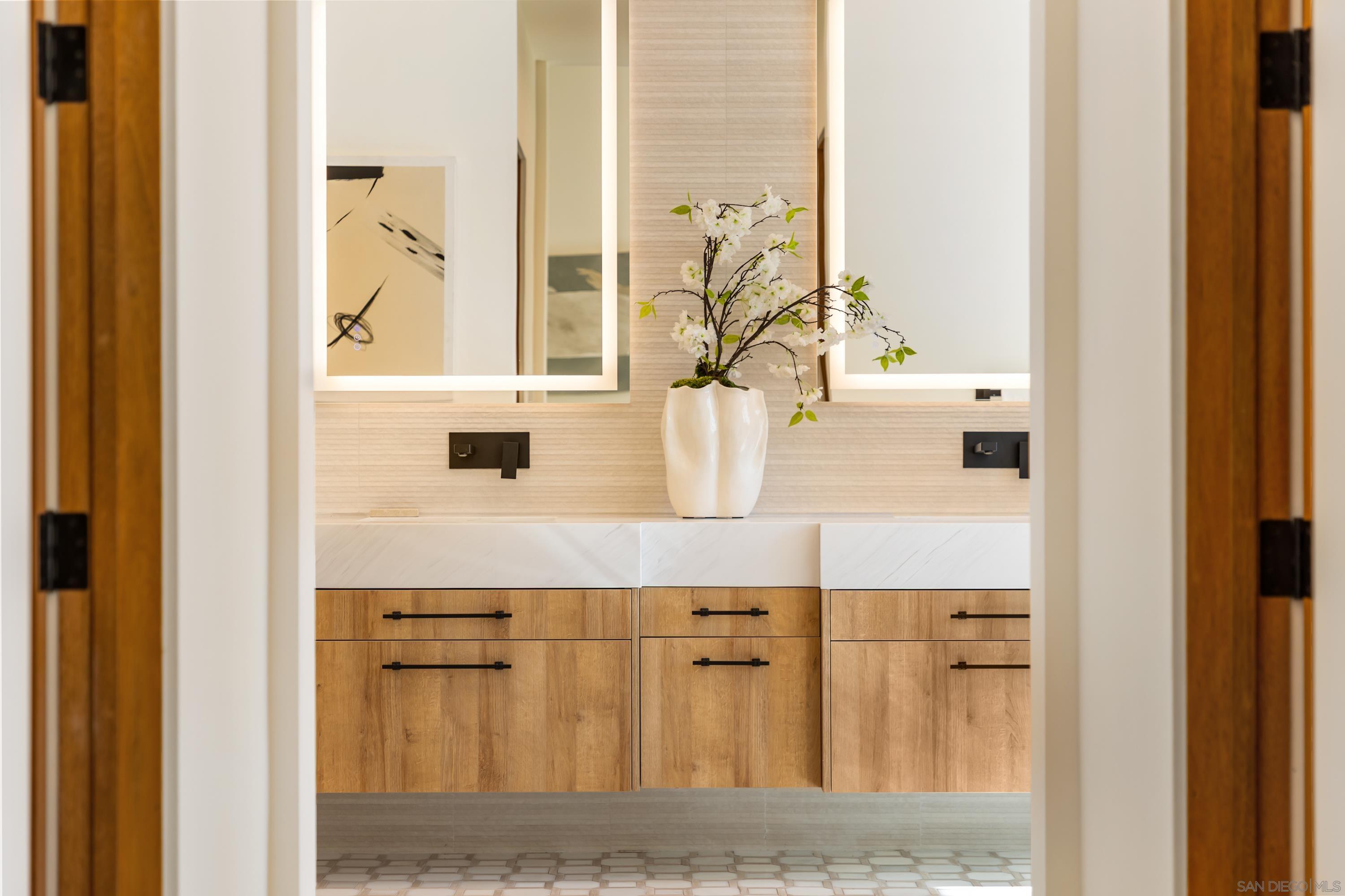 Detail Gallery Image 45 of 64 For 5758-60  Las Palomas, Rancho Santa Fe,  CA 92067 - 5 Beds | 5/2 Baths