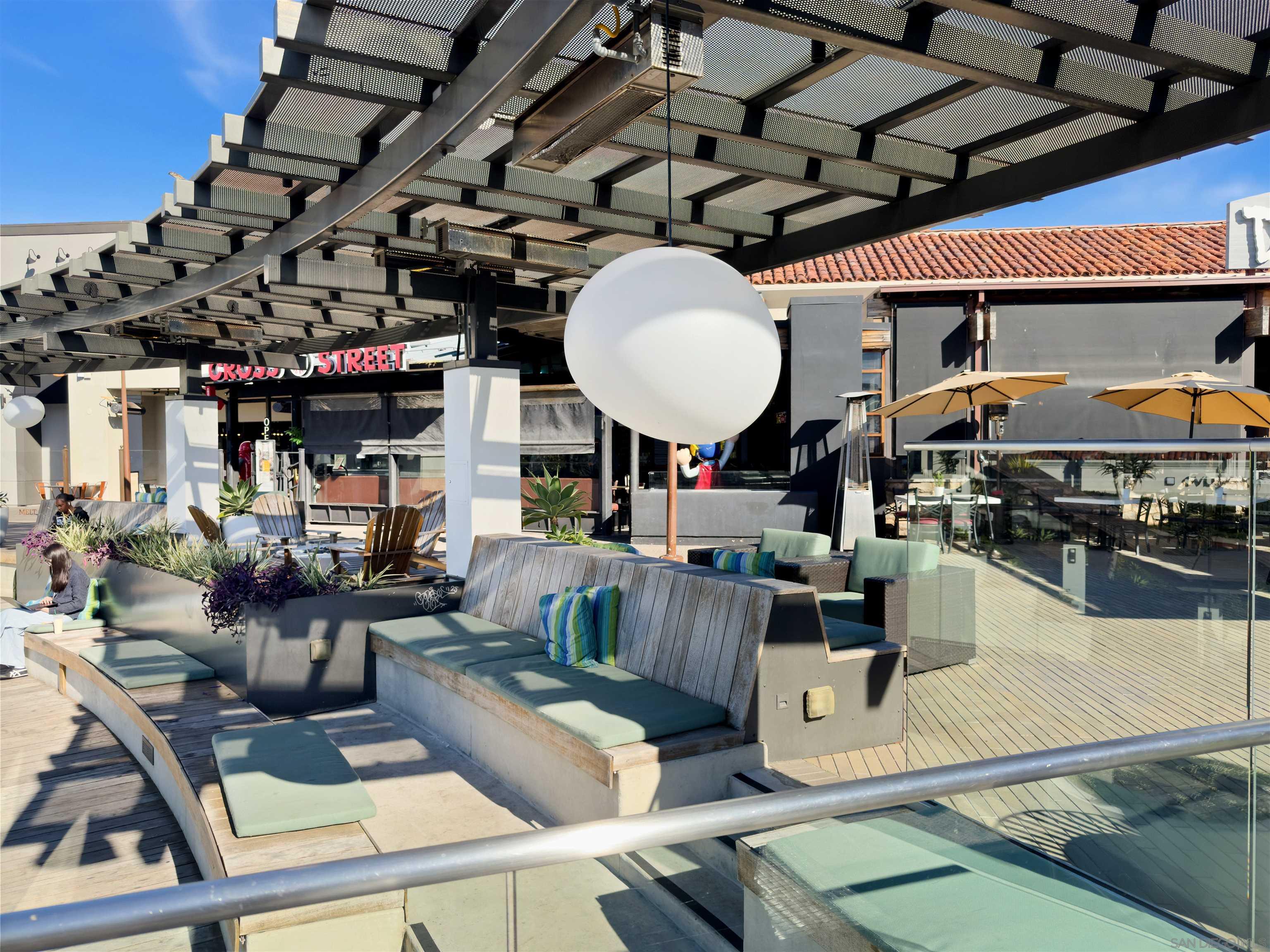 Detail Gallery Image 20 of 26 For 3770  Mykonos Ln  #77,  San Diego,  CA 92130 - 2 Beds | 2/1 Baths