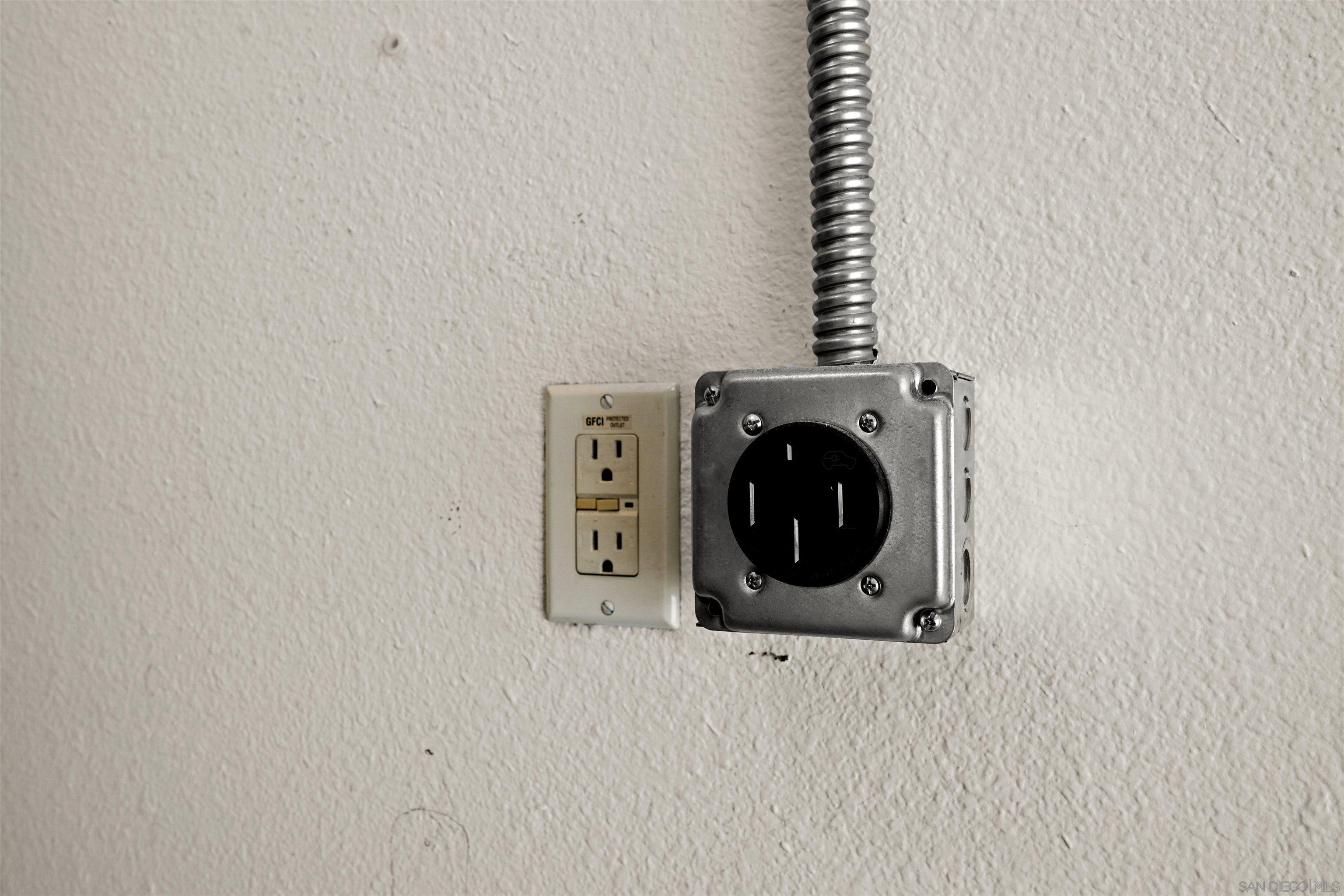 Detail Gallery Image 22 of 26 For 3770  Mykonos Ln  #77,  San Diego,  CA 92130 - 2 Beds | 2/1 Baths