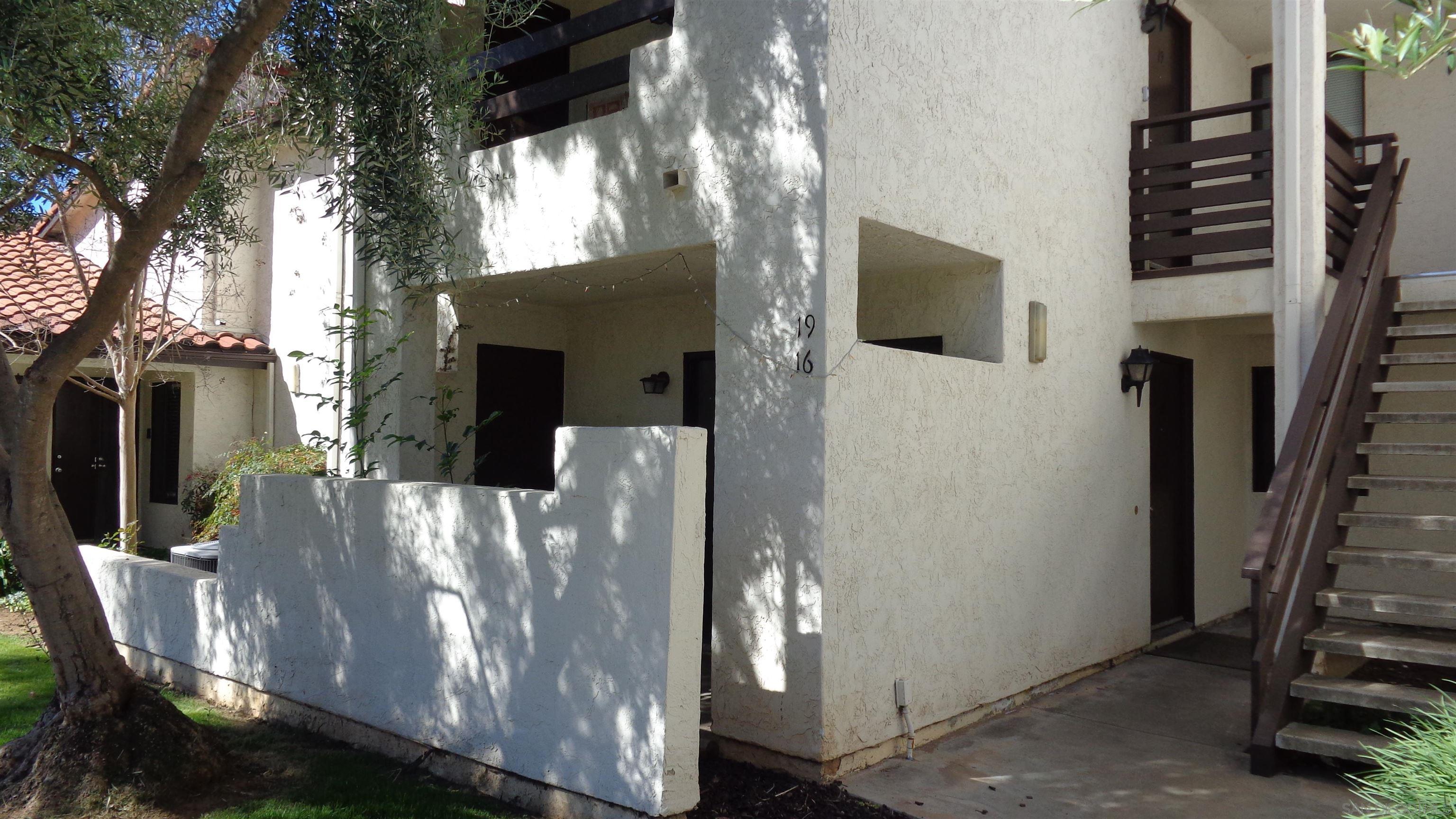 Detail Gallery Image 2 of 20 For 2425  Cranston Dr.  16, Escondido,  CA 92025 - 2 Beds | 2 Baths