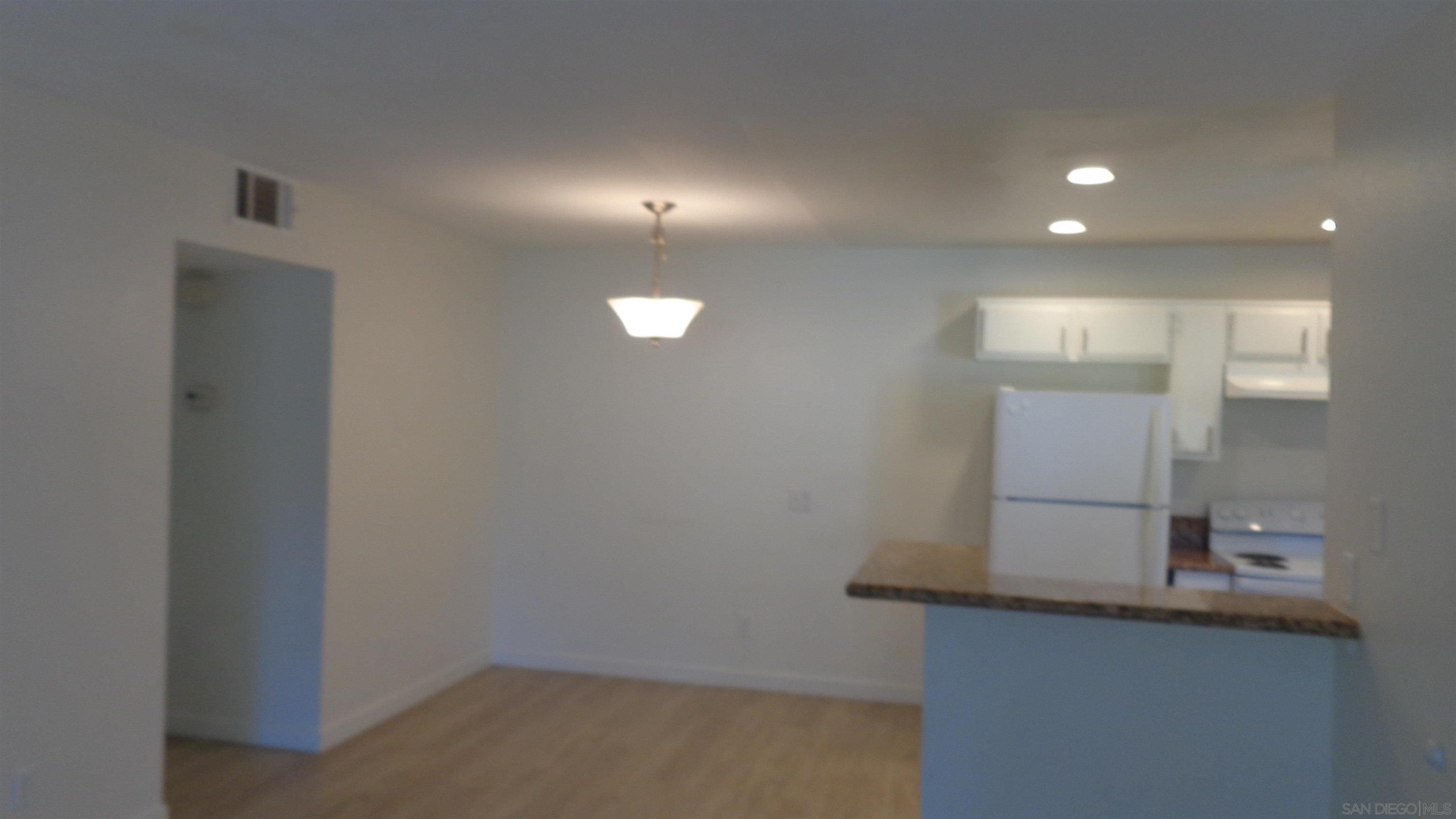 Detail Gallery Image 6 of 20 For 2425  Cranston Dr.  16, Escondido,  CA 92025 - 2 Beds | 2 Baths