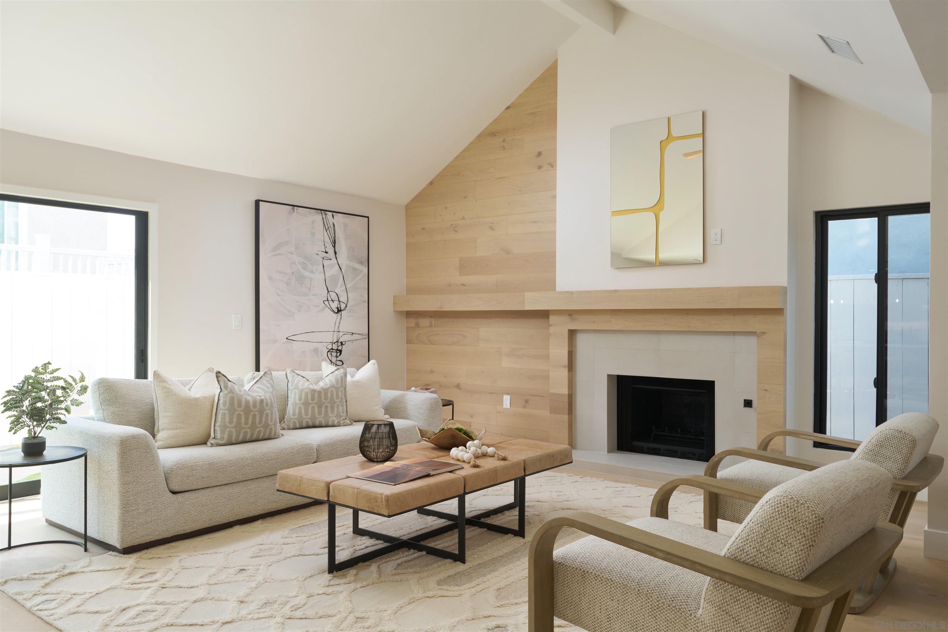 Detail Gallery Image 4 of 45 For 2465  Garfield Street, Carlsbad,  CA 92008 - 4 Beds | 4/2 Baths