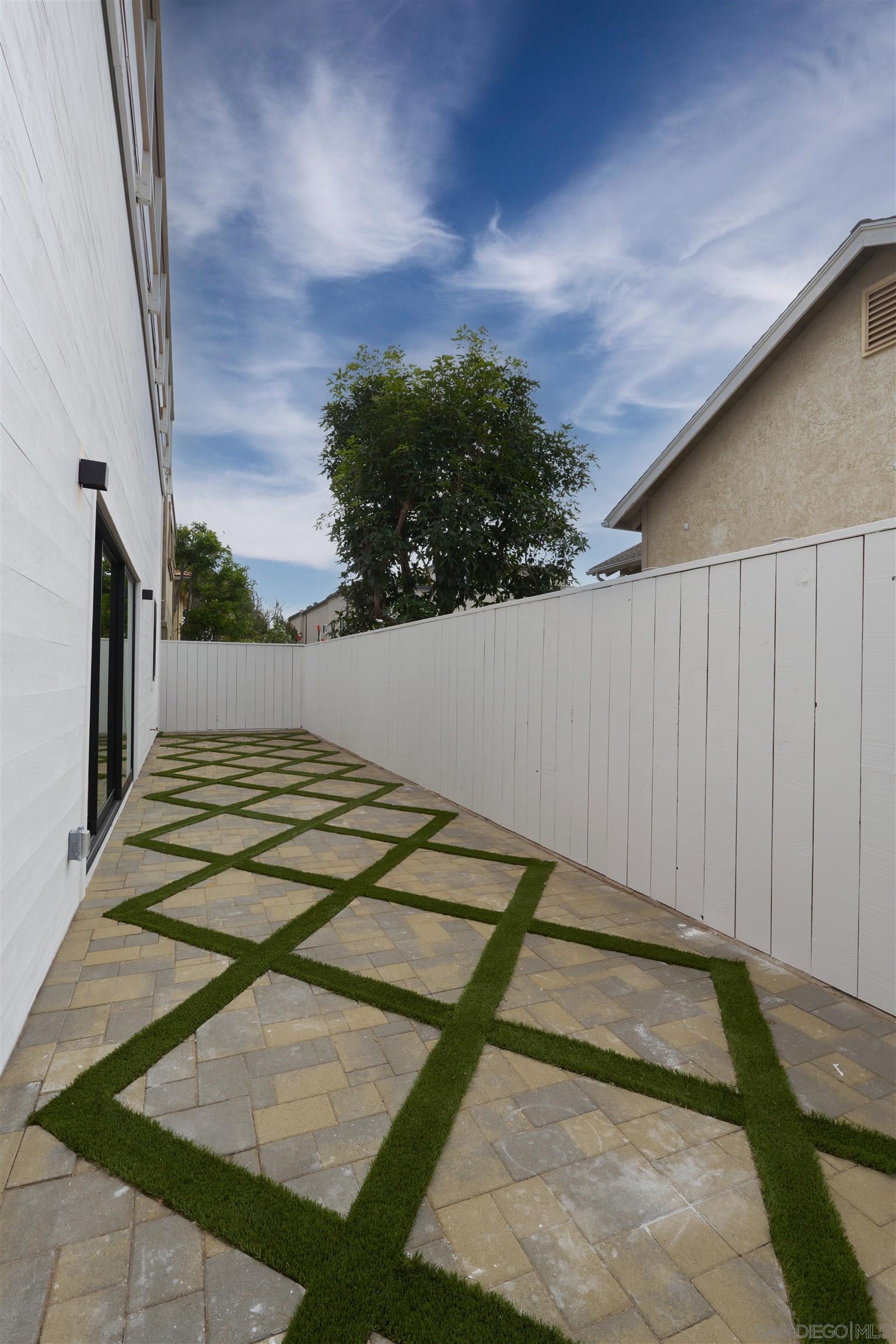 Detail Gallery Image 36 of 45 For 2465  Garfield Street, Carlsbad,  CA 92008 - 4 Beds | 4/2 Baths