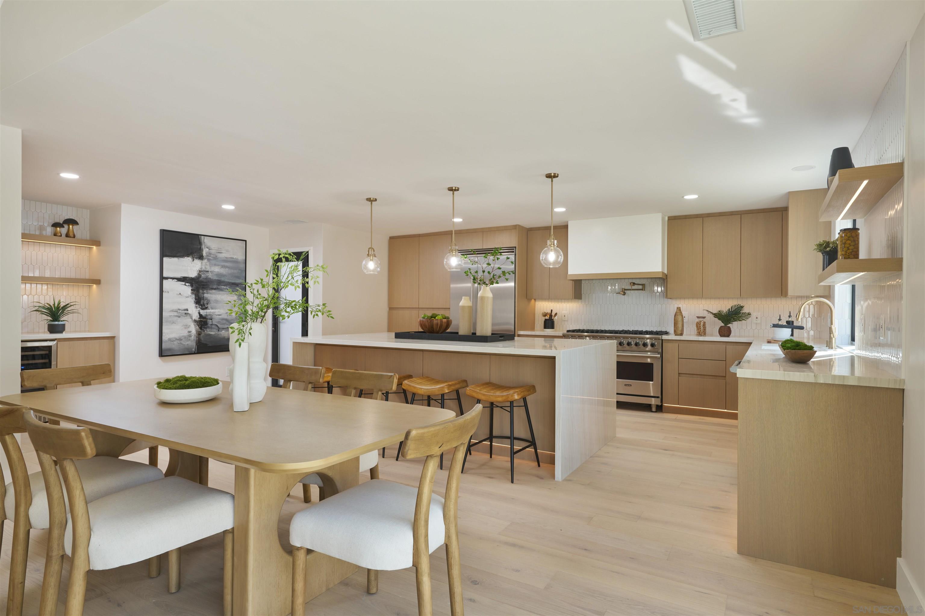 Detail Gallery Image 10 of 45 For 2465  Garfield Street, Carlsbad,  CA 92008 - 4 Beds | 4/2 Baths