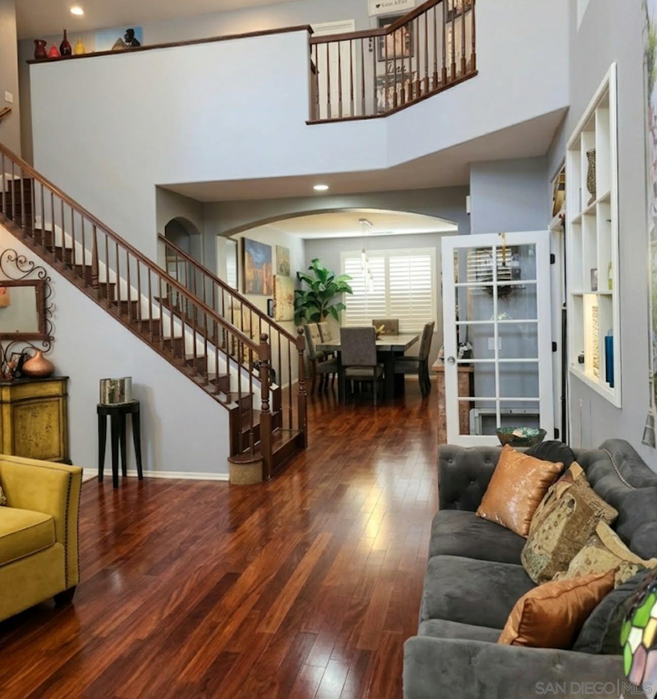 Detail Gallery Image 16 of 27 For 5038  Cove View Pl, San Diego,  CA 92154 - 8 Beds | 3 Baths