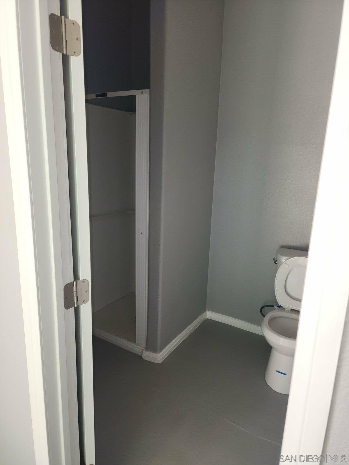 Detail Gallery Image 19 of 27 For 5038  Cove View Pl, San Diego,  CA 92154 - 8 Beds | 3 Baths