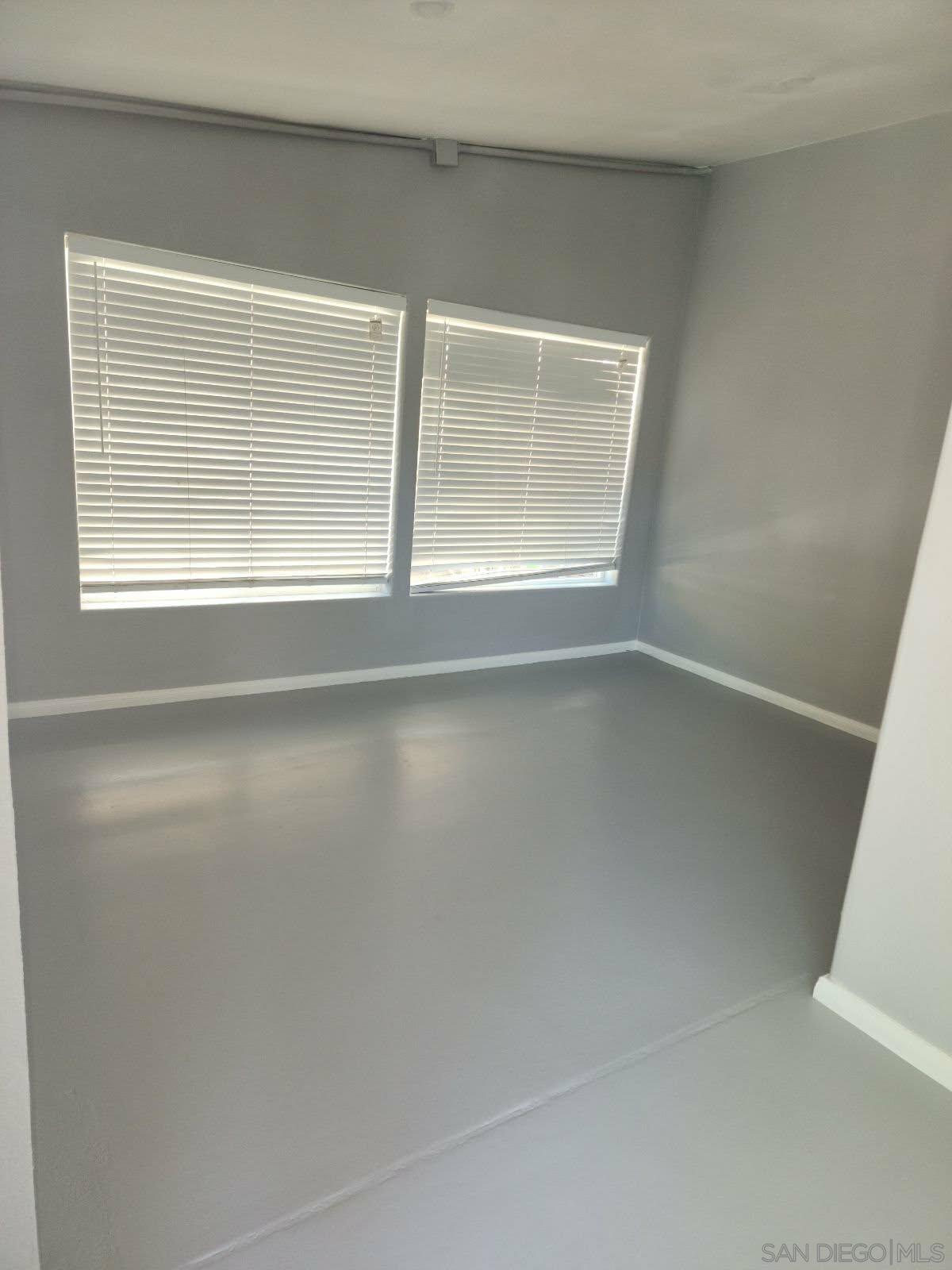 Detail Gallery Image 20 of 27 For 5038  Cove View Pl, San Diego,  CA 92154 - 8 Beds | 3 Baths