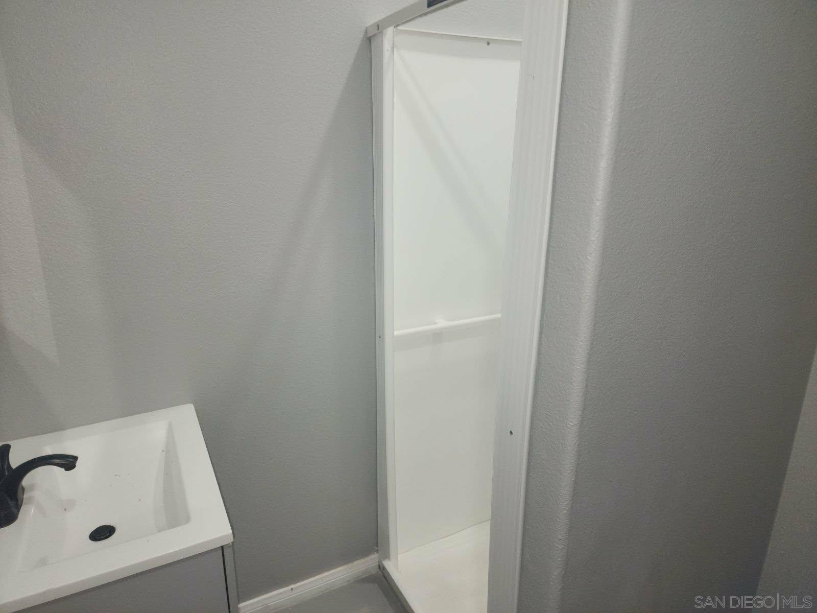 Detail Gallery Image 21 of 27 For 5038  Cove View Pl, San Diego,  CA 92154 - 8 Beds | 3 Baths