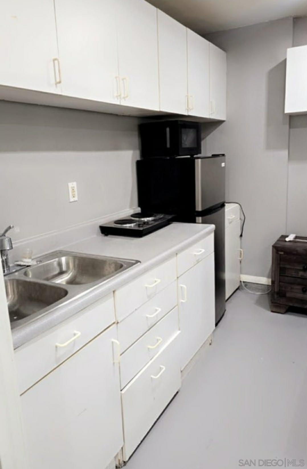 Detail Gallery Image 22 of 27 For 5038  Cove View Pl, San Diego,  CA 92154 - 8 Beds | 3 Baths