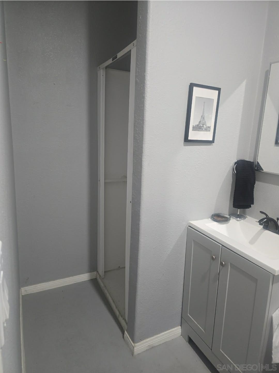 Detail Gallery Image 26 of 27 For 5038  Cove View Pl, San Diego,  CA 92154 - 8 Beds | 3 Baths