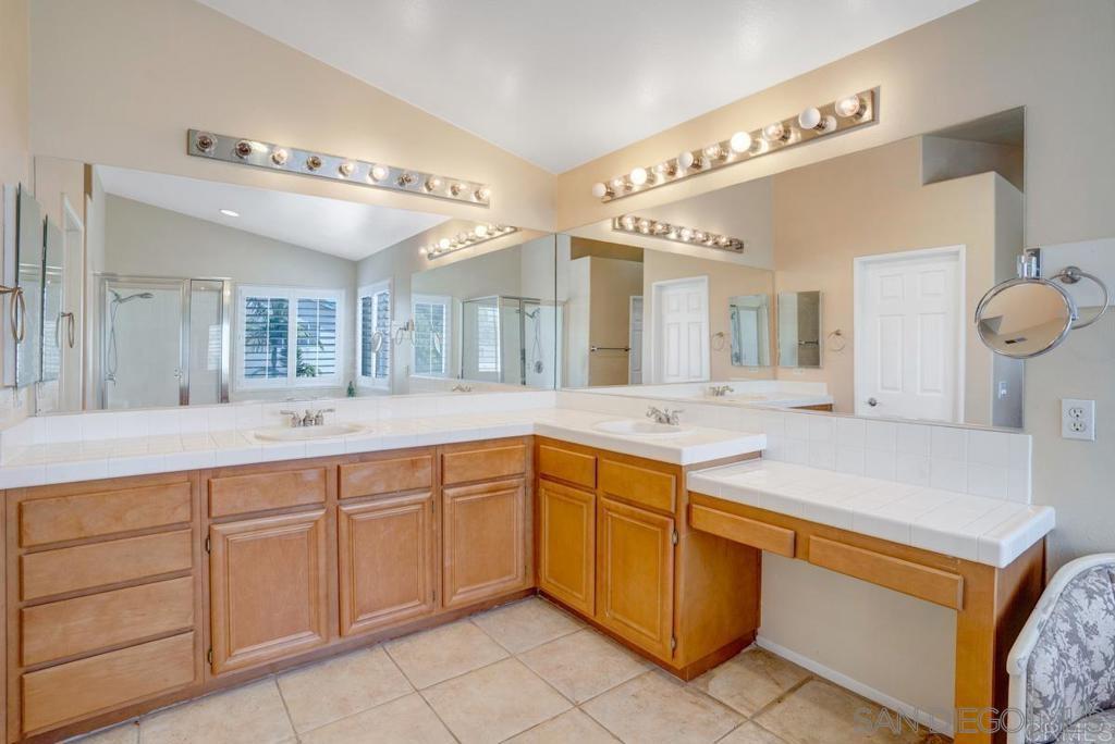 Detail Gallery Image 6 of 27 For 5038  Cove View Pl, San Diego,  CA 92154 - 8 Beds | 3 Baths