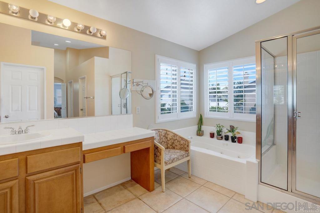 Detail Gallery Image 7 of 27 For 5038  Cove View Pl, San Diego,  CA 92154 - 8 Beds | 3 Baths