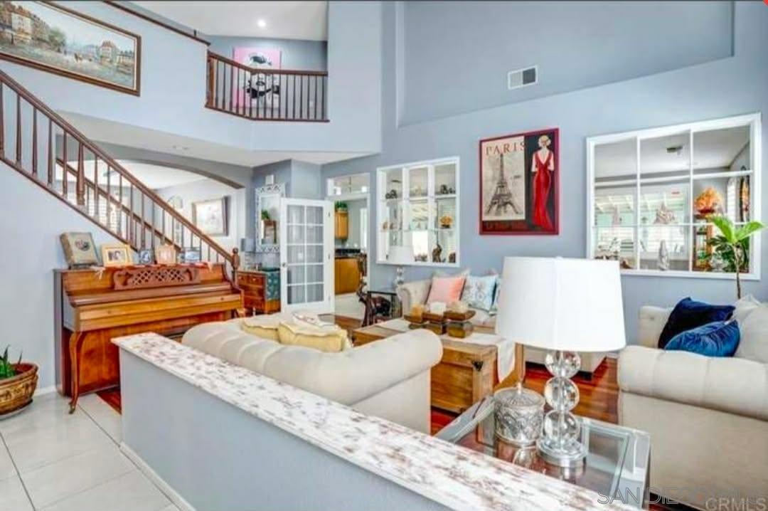 Detail Gallery Image 9 of 27 For 5038  Cove View Pl, San Diego,  CA 92154 - 8 Beds | 3 Baths