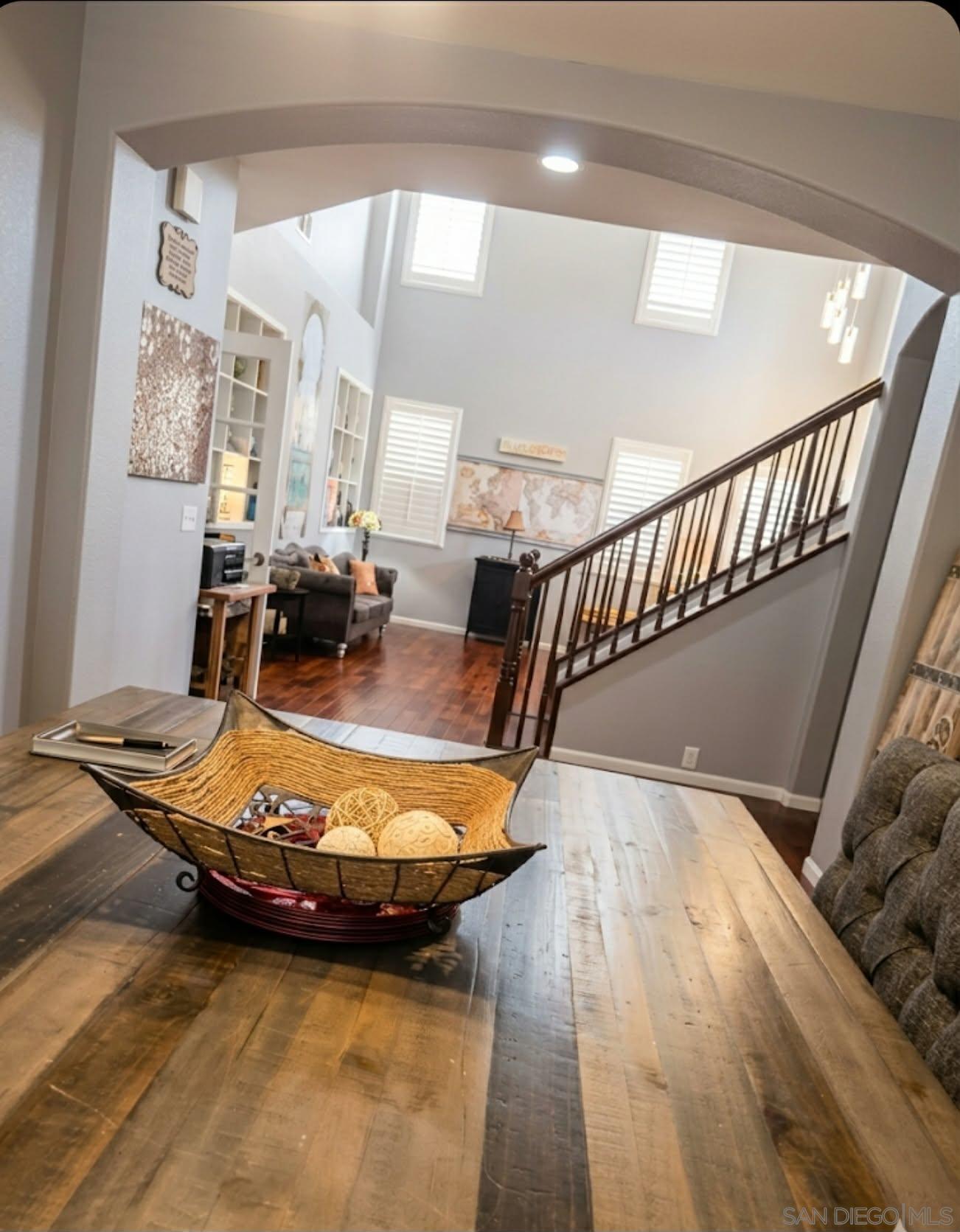 Detail Gallery Image 10 of 27 For 5038  Cove View Pl, San Diego,  CA 92154 - 8 Beds | 3 Baths