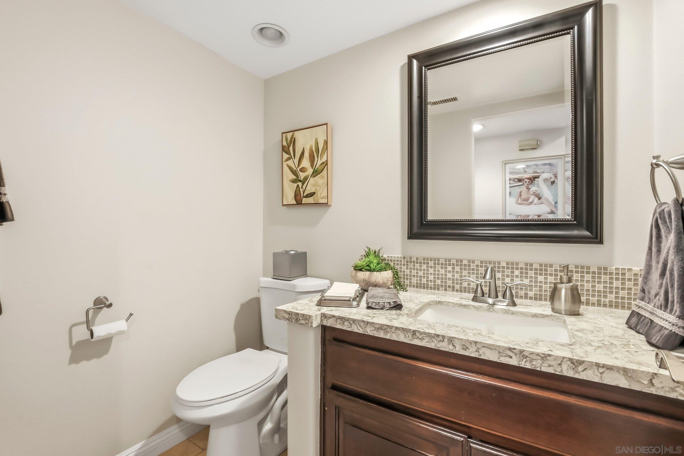 Detail Gallery Image 16 of 45 For 52  Spinnaker Way, Coronado,  CA 92118 - 4 Beds | 2/1 Baths