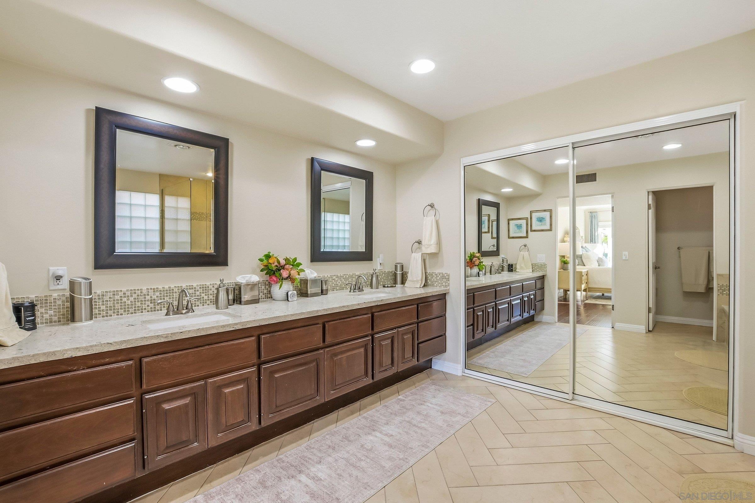 Detail Gallery Image 20 of 45 For 52  Spinnaker Way, Coronado,  CA 92118 - 4 Beds | 2/1 Baths