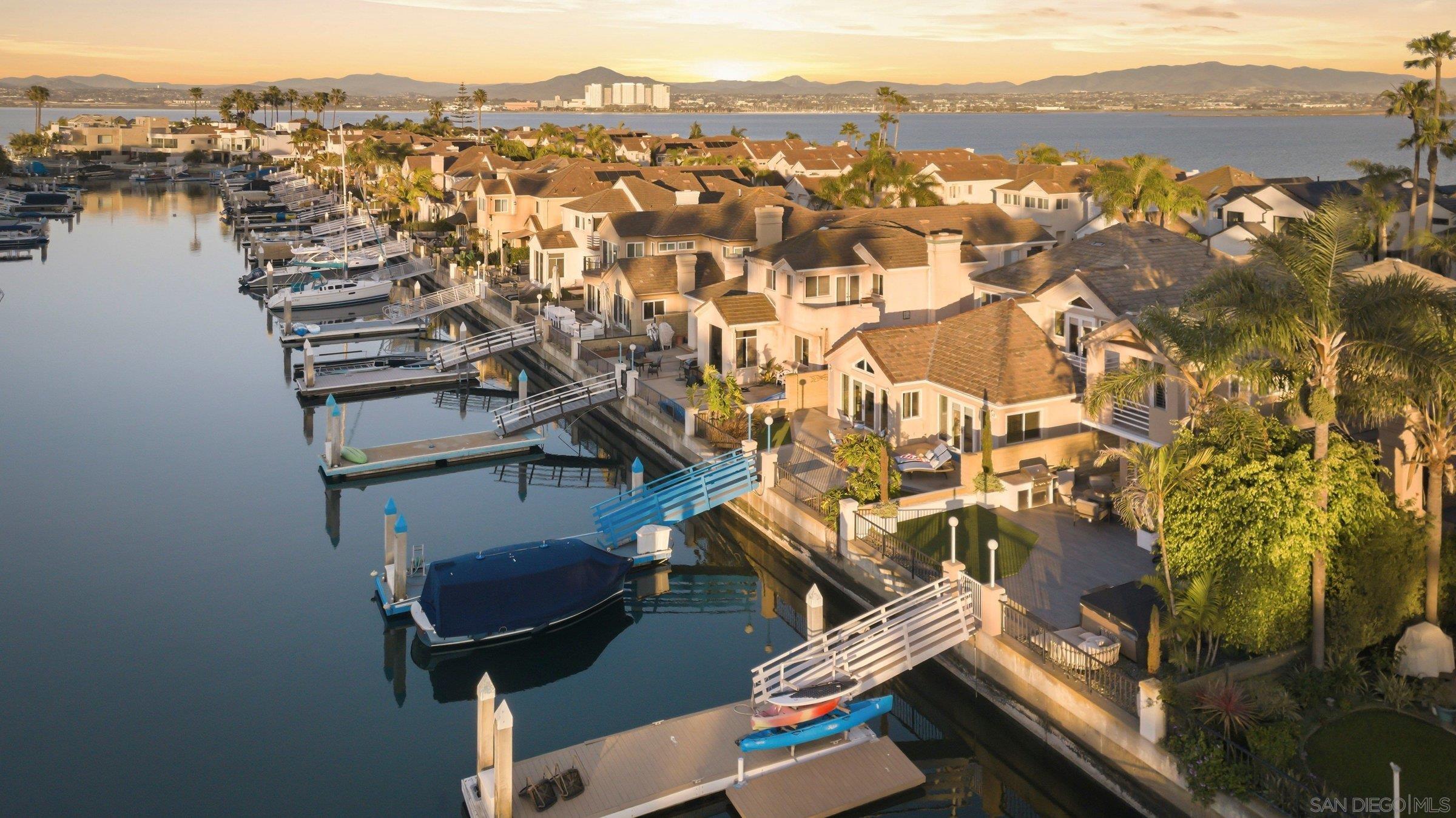 Detail Gallery Image 38 of 45 For 52  Spinnaker Way, Coronado,  CA 92118 - 4 Beds | 2/1 Baths