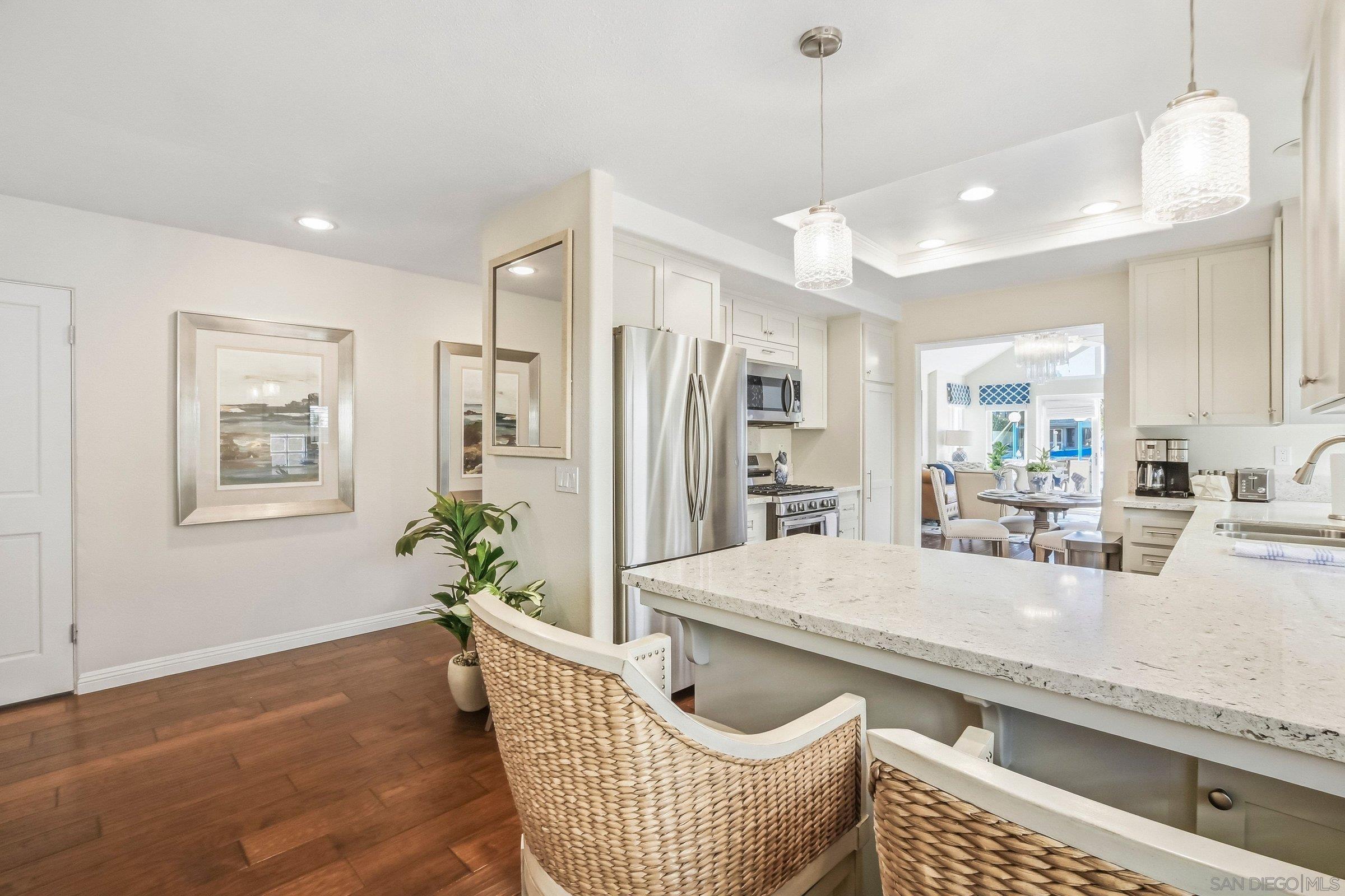 Detail Gallery Image 5 of 45 For 52  Spinnaker Way, Coronado,  CA 92118 - 4 Beds | 2/1 Baths