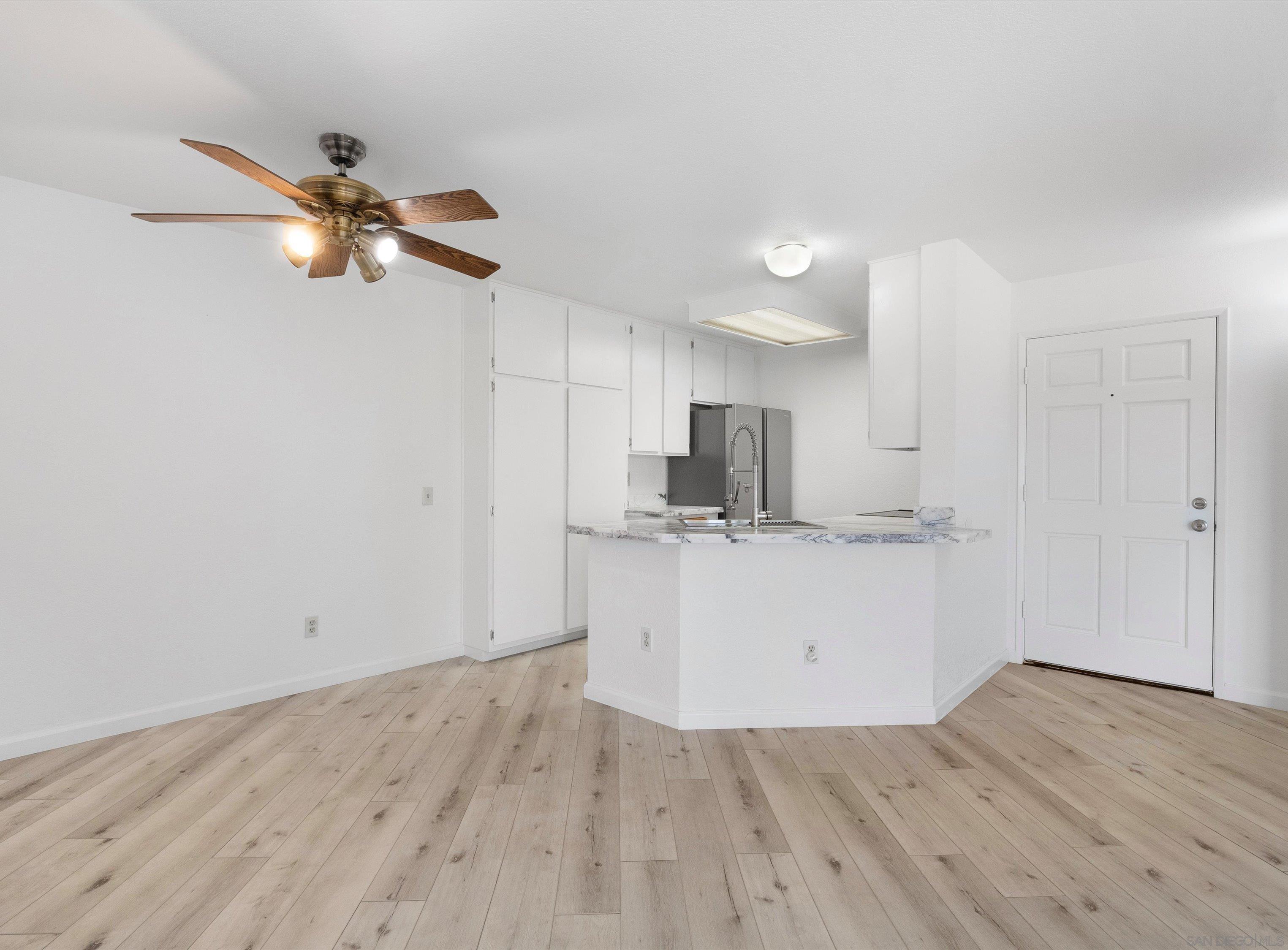 Detail Gallery Image 14 of 40 For 7087  Camino Degrazia  #141,  San Diego,  CA 92111 - 3 Beds | 2 Baths