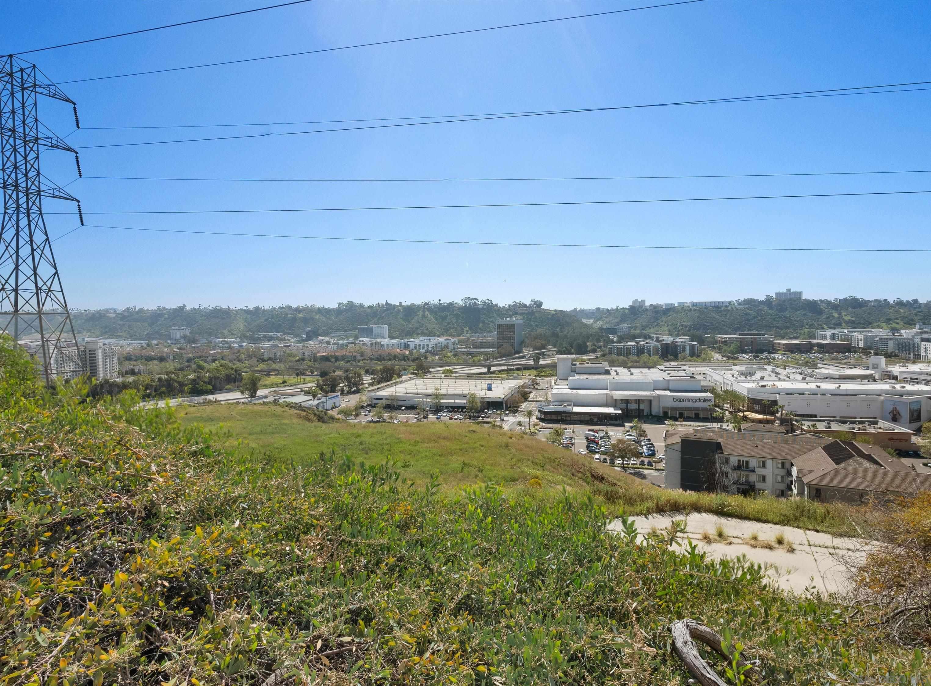 Detail Gallery Image 29 of 40 For 7087  Camino Degrazia  #141,  San Diego,  CA 92111 - 3 Beds | 2 Baths