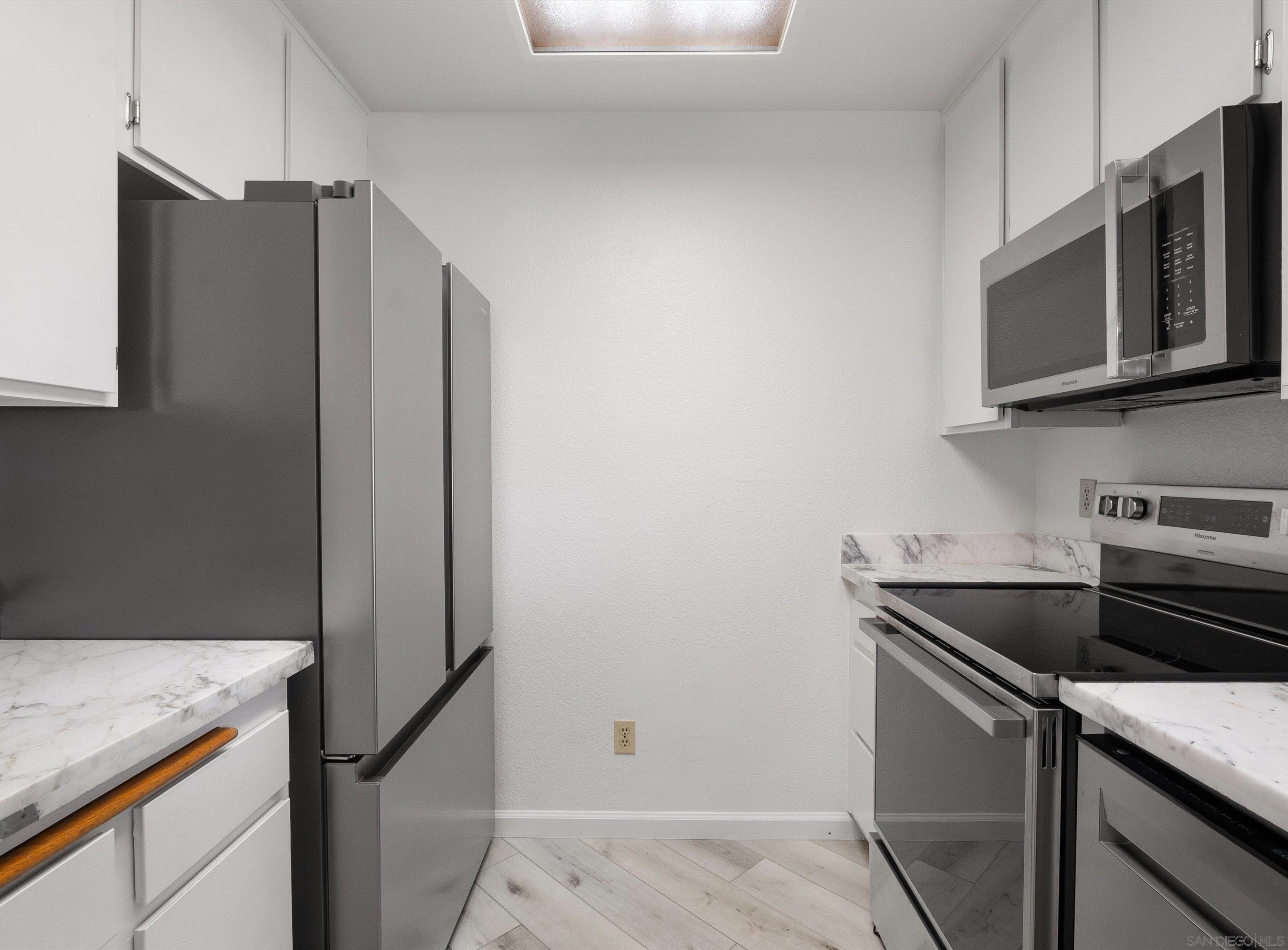 Detail Gallery Image 10 of 40 For 7087  Camino Degrazia  #141,  San Diego,  CA 92111 - 3 Beds | 2 Baths