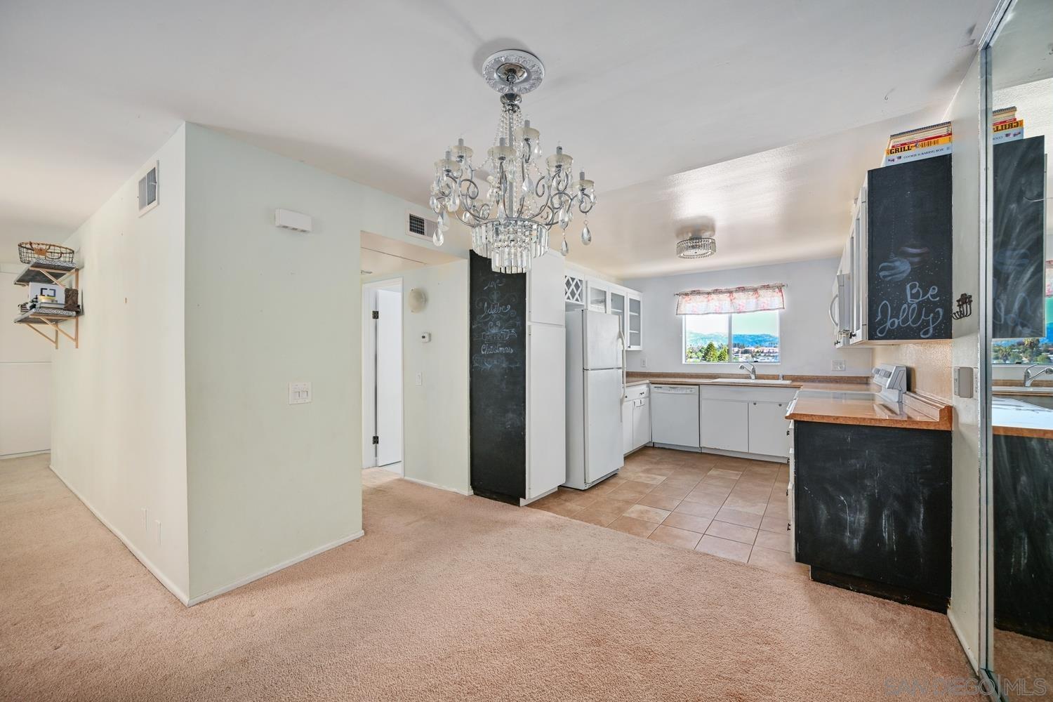 Detail Gallery Image 11 of 24 For 806 E 4th Ave  #10,  Escondido,  CA 92025 - 1 Beds | 1 Baths