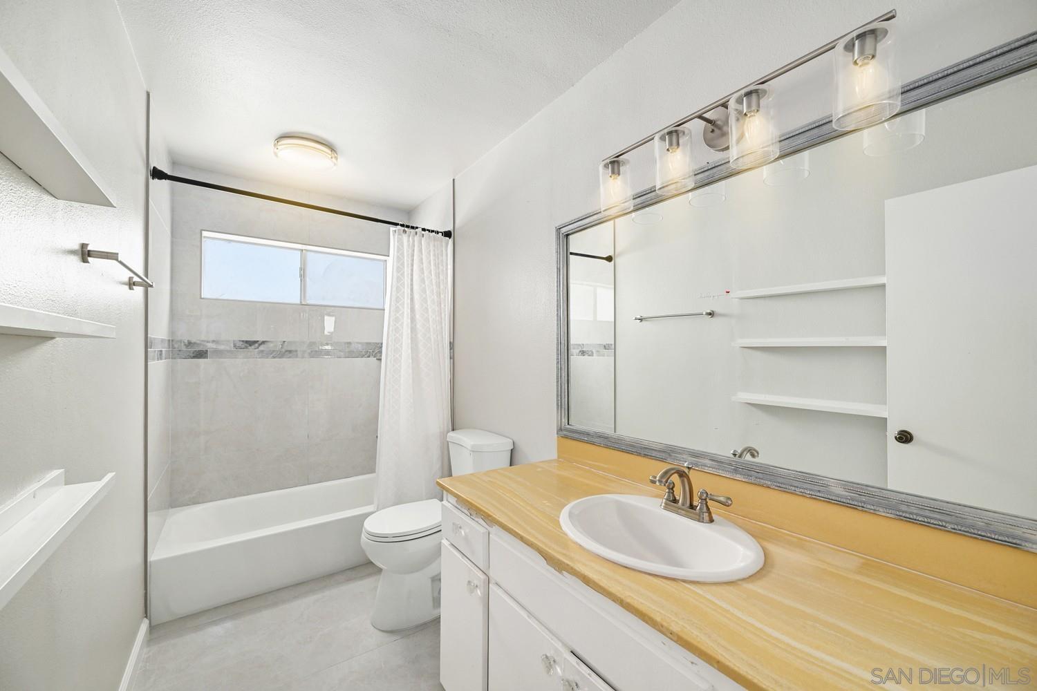 Detail Gallery Image 18 of 24 For 806 E 4th Ave  #10,  Escondido,  CA 92025 - 1 Beds | 1 Baths