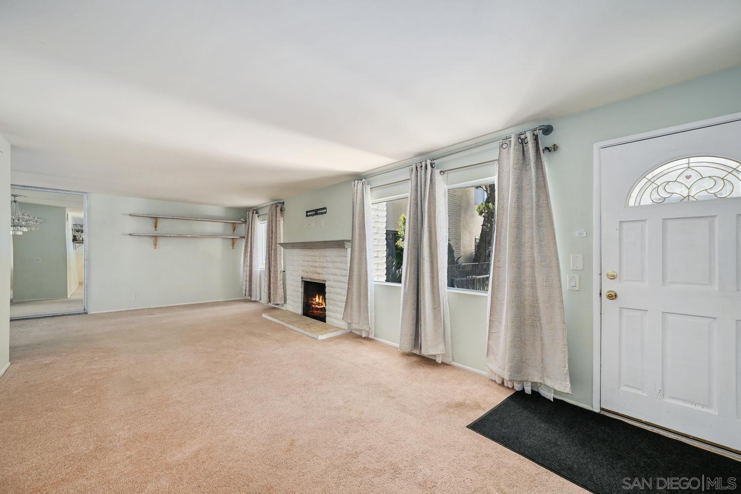 Detail Gallery Image 4 of 24 For 806 E 4th Ave  #10,  Escondido,  CA 92025 - 1 Beds | 1 Baths