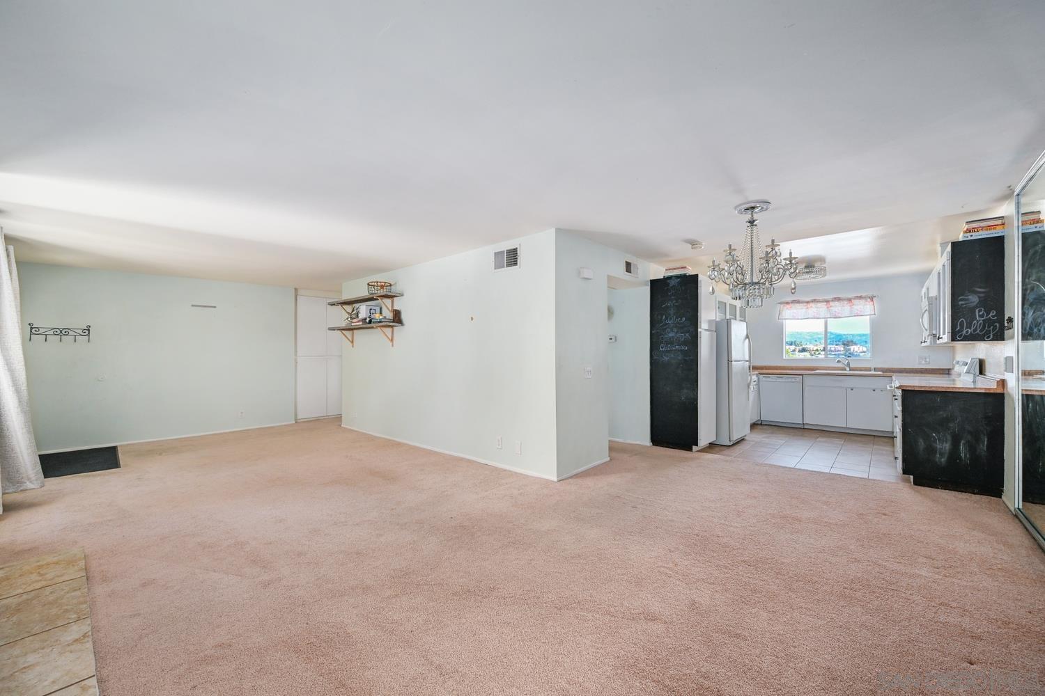 Detail Gallery Image 9 of 24 For 806 E 4th Ave  #10,  Escondido,  CA 92025 - 1 Beds | 1 Baths