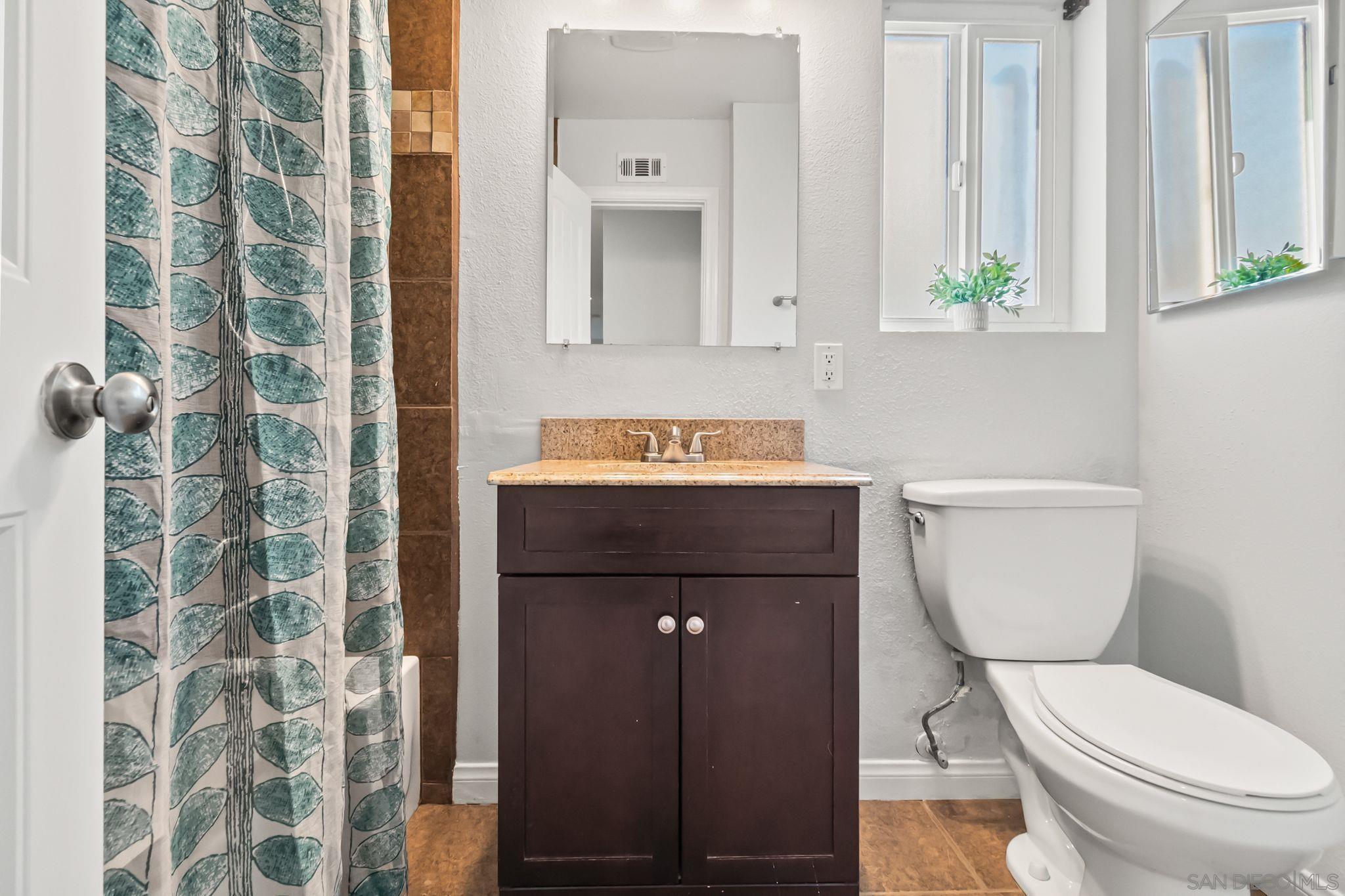 Detail Gallery Image 17 of 43 For 4621  Avery St, Oceanside,  CA 92057 - 4 Beds | 2 Baths