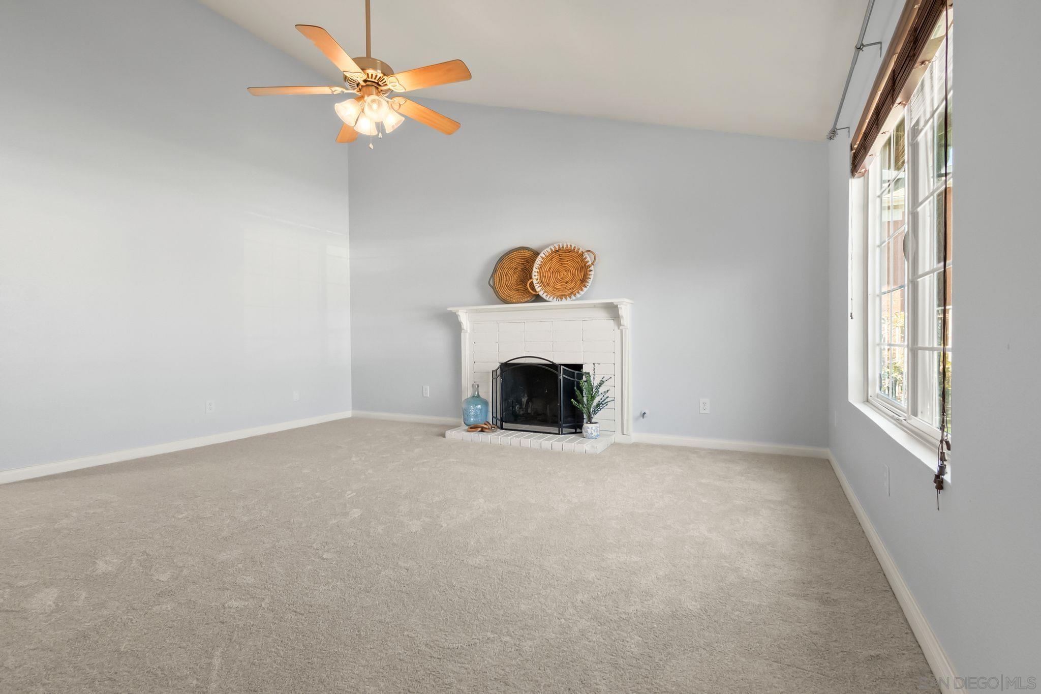 Detail Gallery Image 7 of 43 For 4621  Avery St, Oceanside,  CA 92057 - 4 Beds | 2 Baths