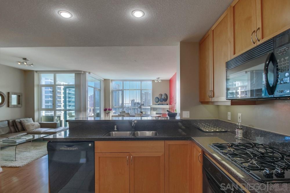 Detail Gallery Image 17 of 44 For 850  Beech St.  #1603, San Diego,  CA 92101 - 2 Beds | 2 Baths