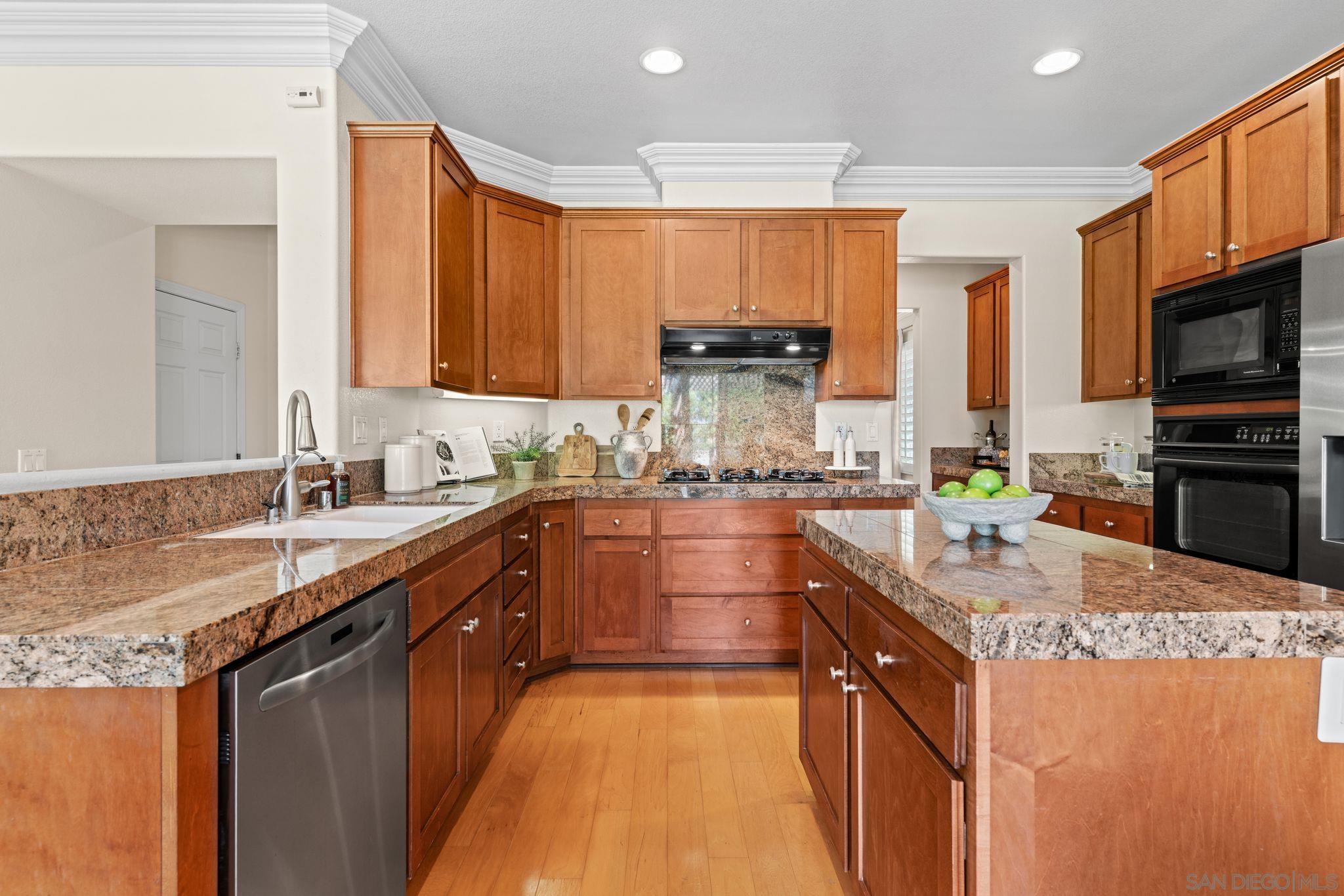 Detail Gallery Image 12 of 49 For 11754  Ashlock, San Diego,  CA 92131 - 4 Beds | 2/1 Baths