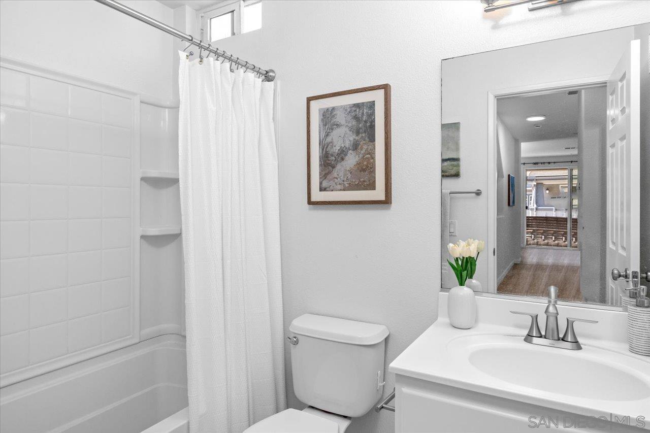 Detail Gallery Image 20 of 28 For 16910  Bixby St  #1,  San Diego,  CA 92127 - 3 Beds | 3 Baths