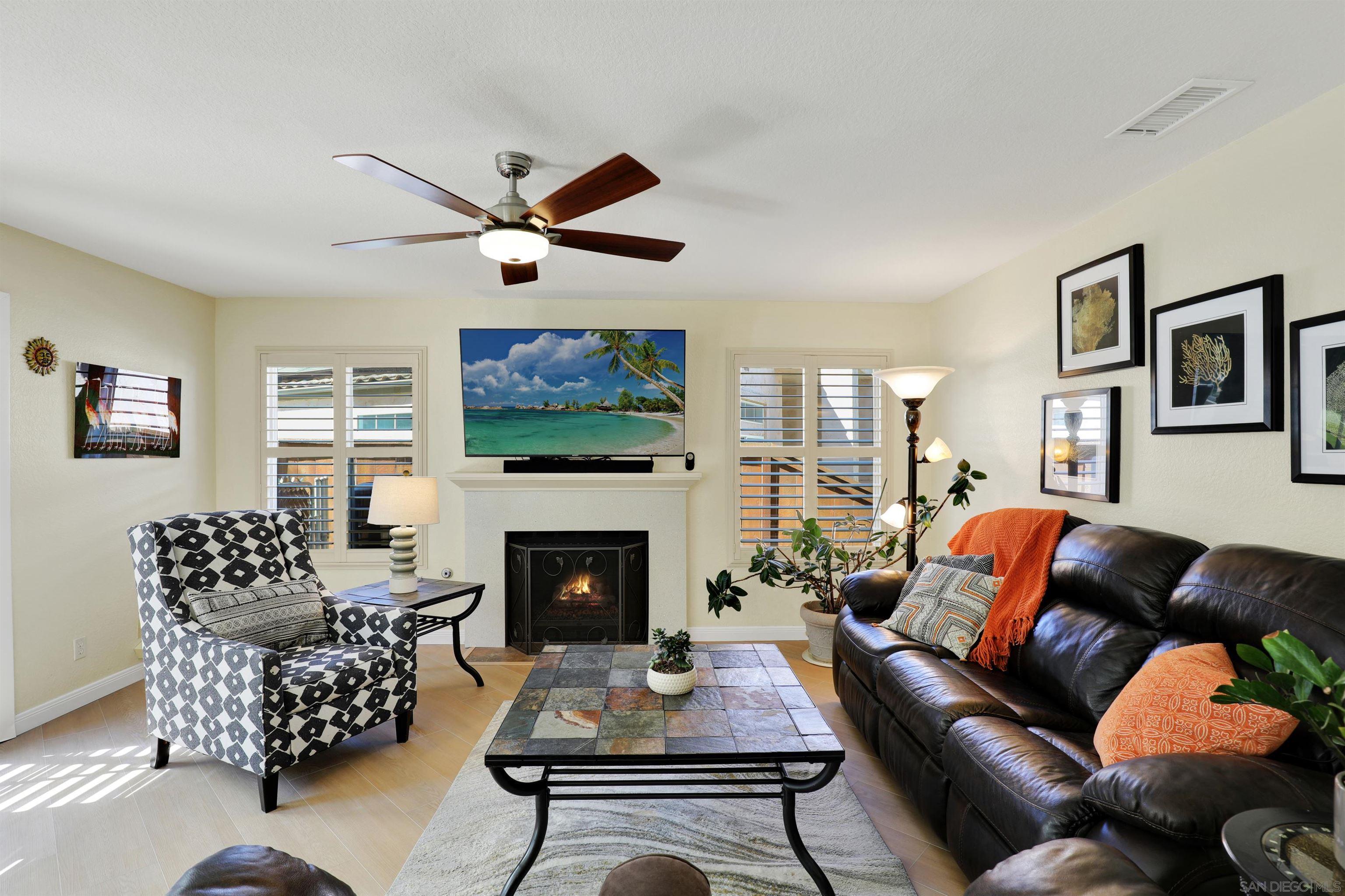 Detail Gallery Image 13 of 35 For 1361  Gilmore Place, Escondido,  CA 92026 - 4 Beds | 2/1 Baths