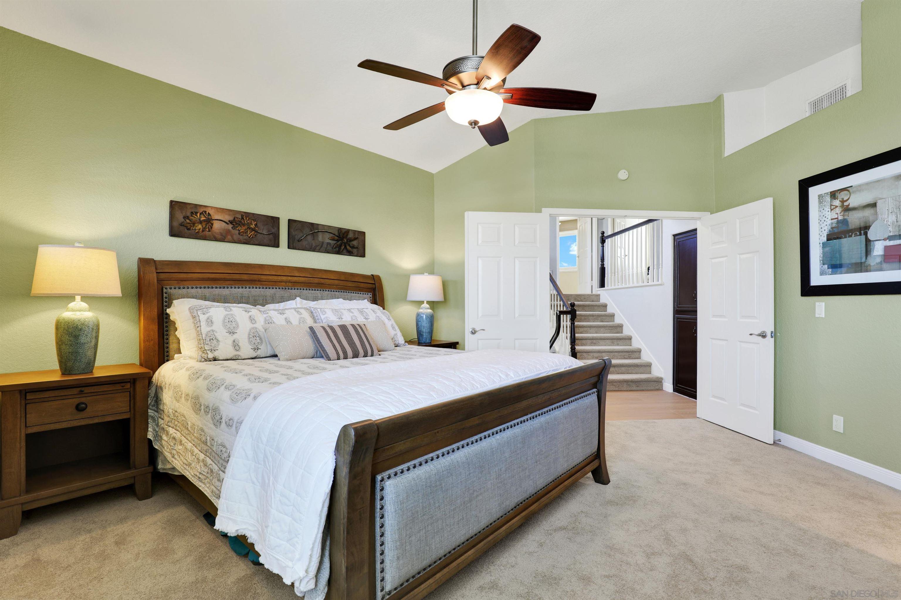 Detail Gallery Image 15 of 35 For 1361  Gilmore Place, Escondido,  CA 92026 - 4 Beds | 2/1 Baths