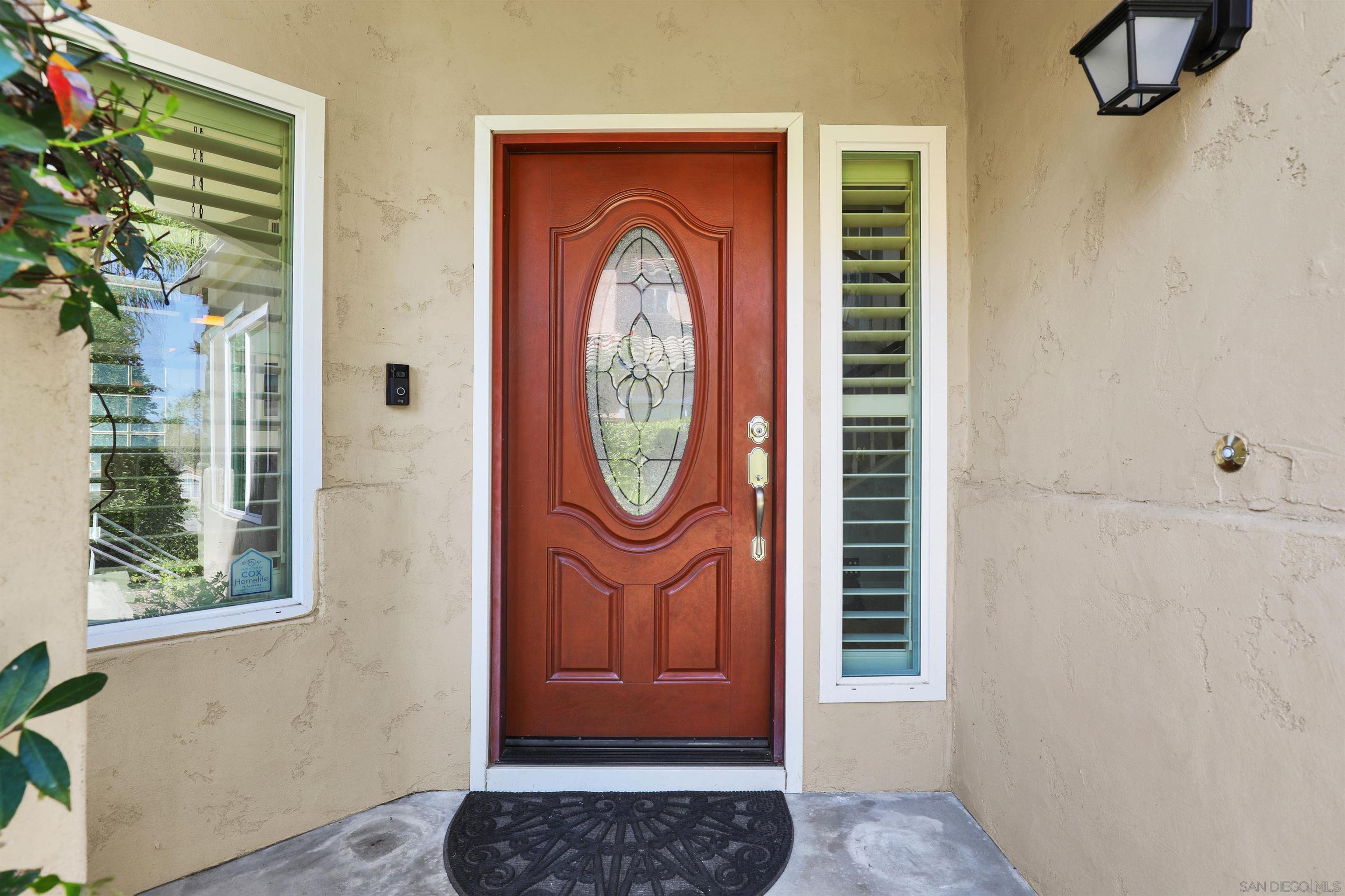 Detail Gallery Image 3 of 35 For 1361  Gilmore Place, Escondido,  CA 92026 - 4 Beds | 2/1 Baths