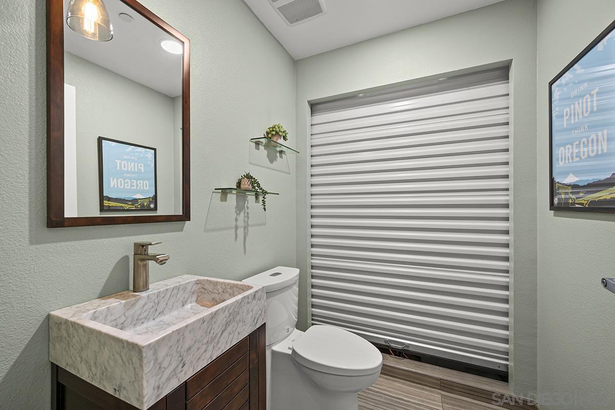 Detail Gallery Image 23 of 69 For 877  Island Ave.  907, San Diego,  CA 92101 - 1 Beds | 1/1 Baths