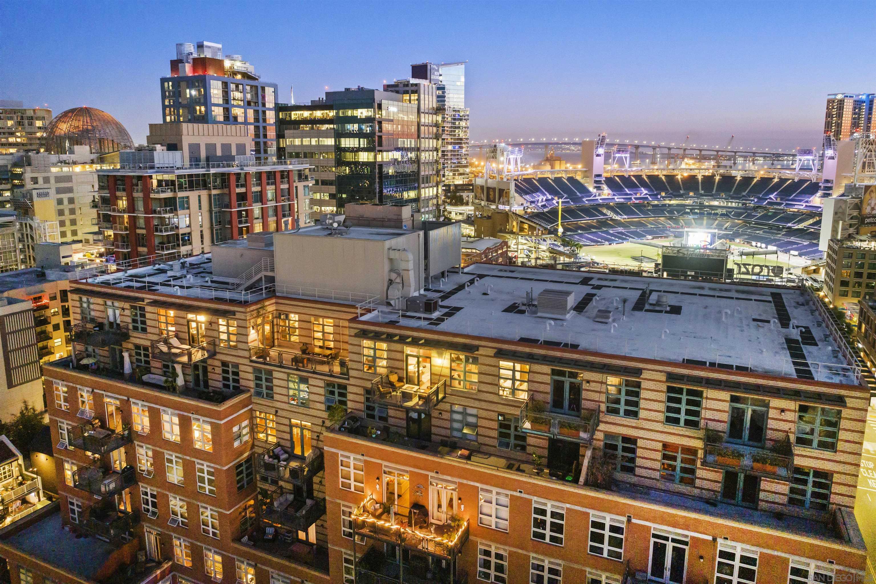 Detail Gallery Image 42 of 69 For 877  Island Ave.  907, San Diego,  CA 92101 - 1 Beds | 1/1 Baths