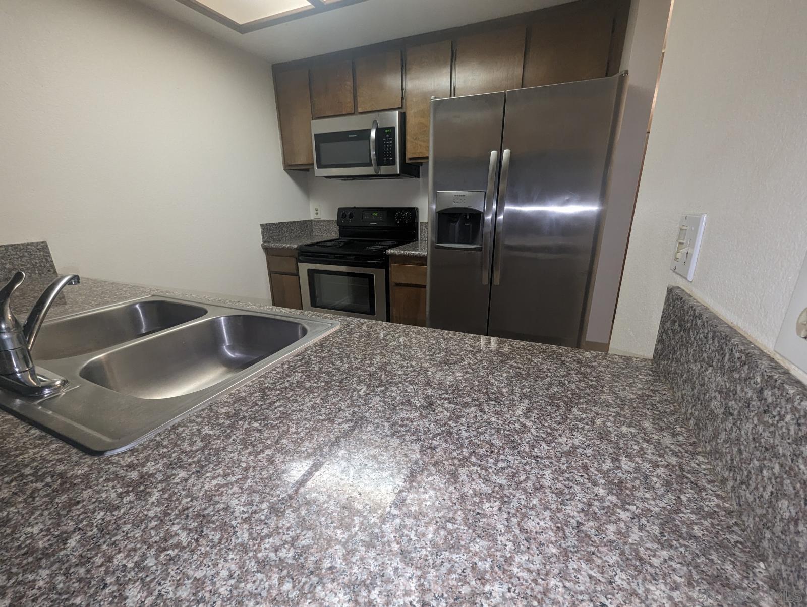 Detail Gallery Image 5 of 22 For 7845  Golfcrest Dr  #21,  San Diego,  CA 92119 - 2 Beds | 2 Baths