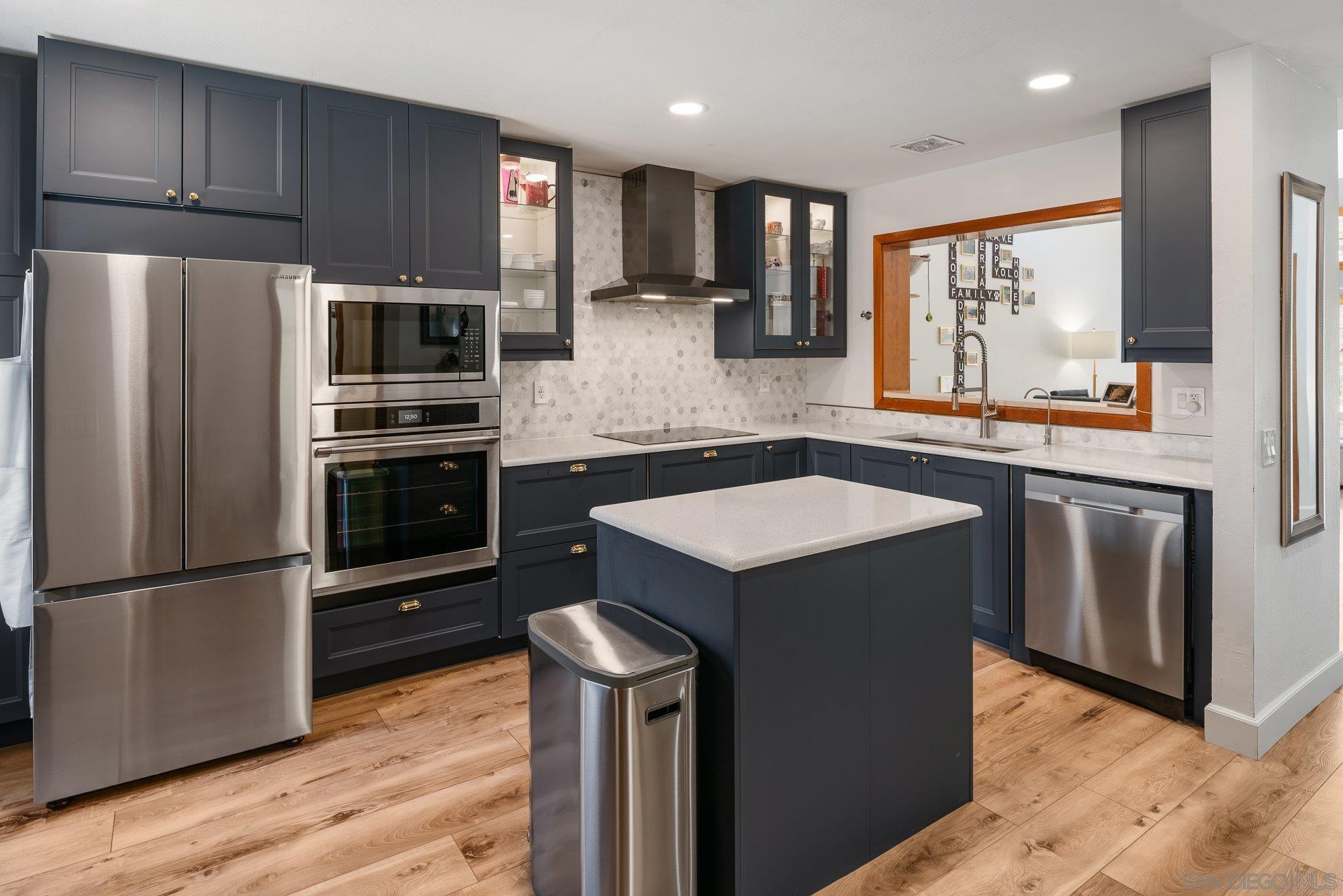 Detail Gallery Image 13 of 39 For 8647  Circle R Valley Ln, Escondido,  CA 92026 - 2 Beds | 2 Baths