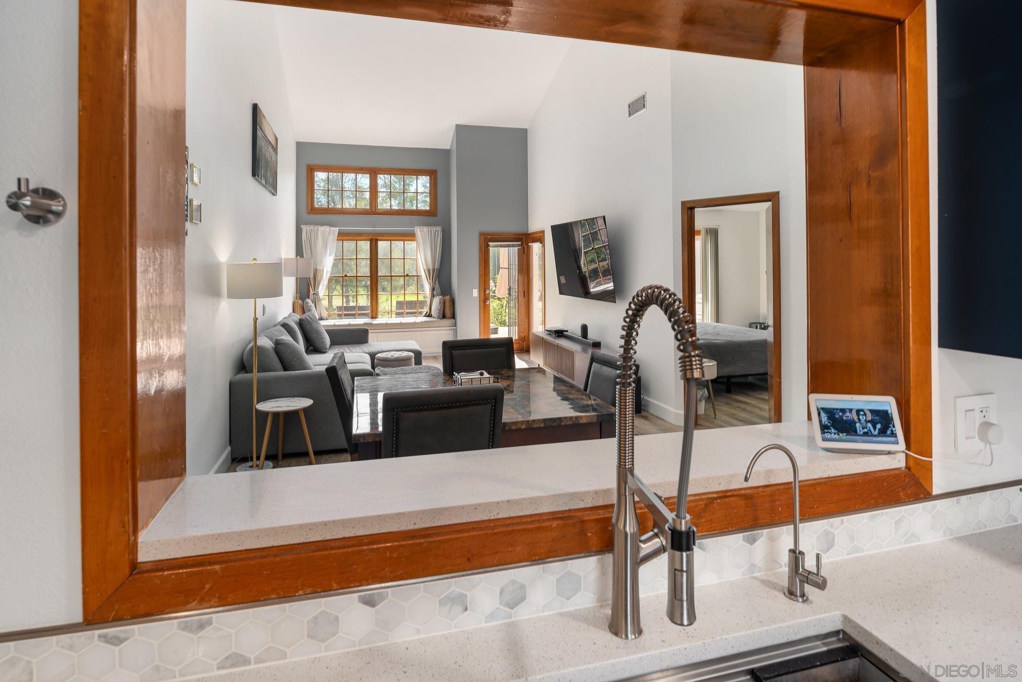 Detail Gallery Image 16 of 39 For 8647  Circle R Valley Ln, Escondido,  CA 92026 - 2 Beds | 2 Baths