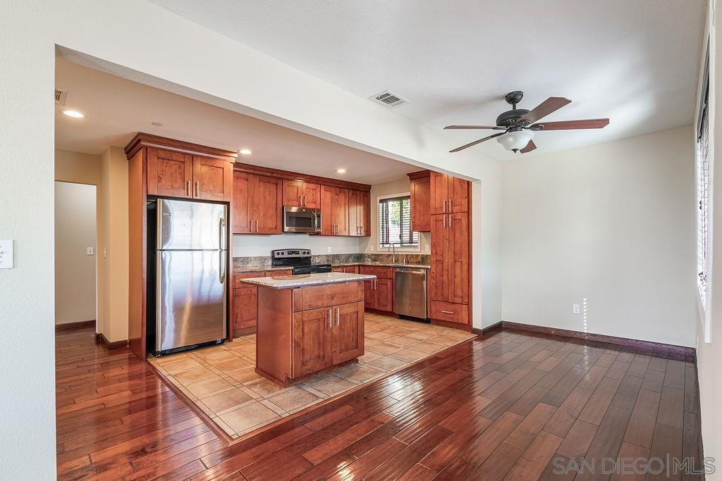 Detail Gallery Image 10 of 44 For 6618-22  Appert Ct, San Diego,  CA 92111 - – Beds | – Baths