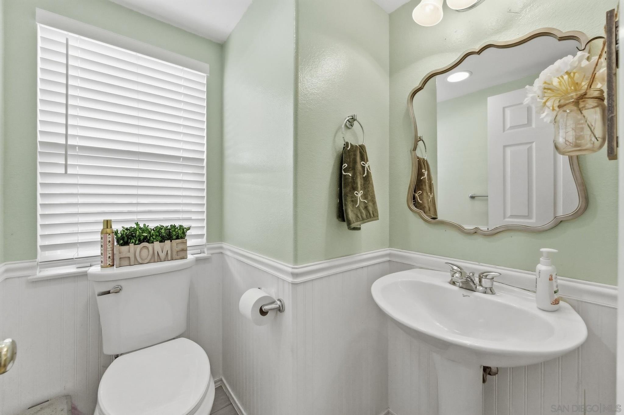 Detail Gallery Image 12 of 36 For 5630  Vista San Juanico, San Diego,  CA 92154 - 4 Beds | 2/1 Baths