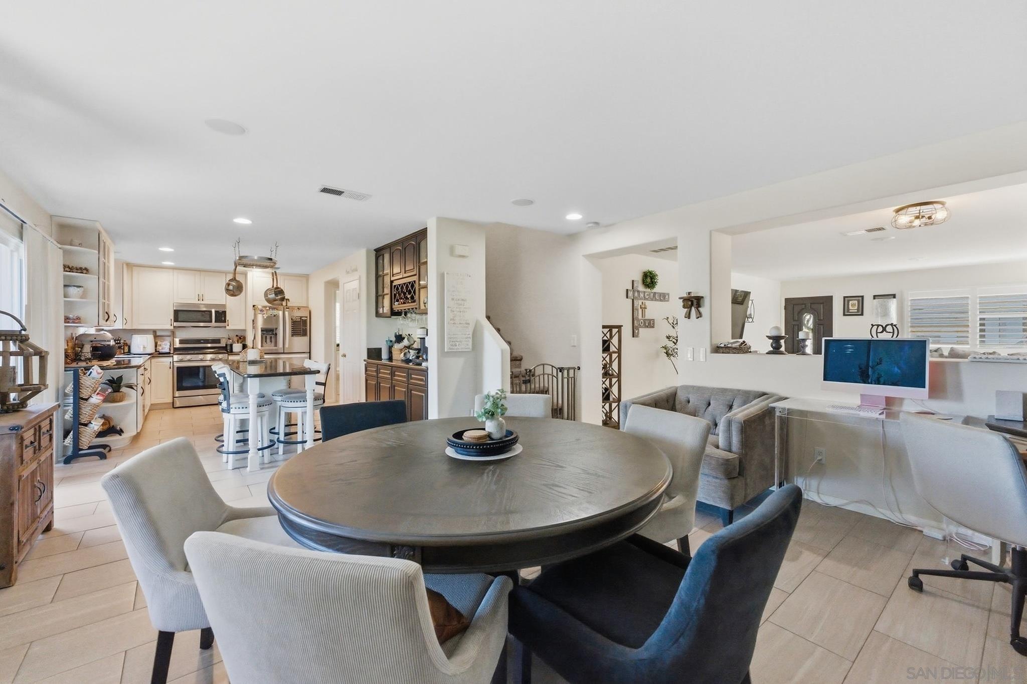 Detail Gallery Image 10 of 36 For 5630  Vista San Juanico, San Diego,  CA 92154 - 4 Beds | 2/1 Baths