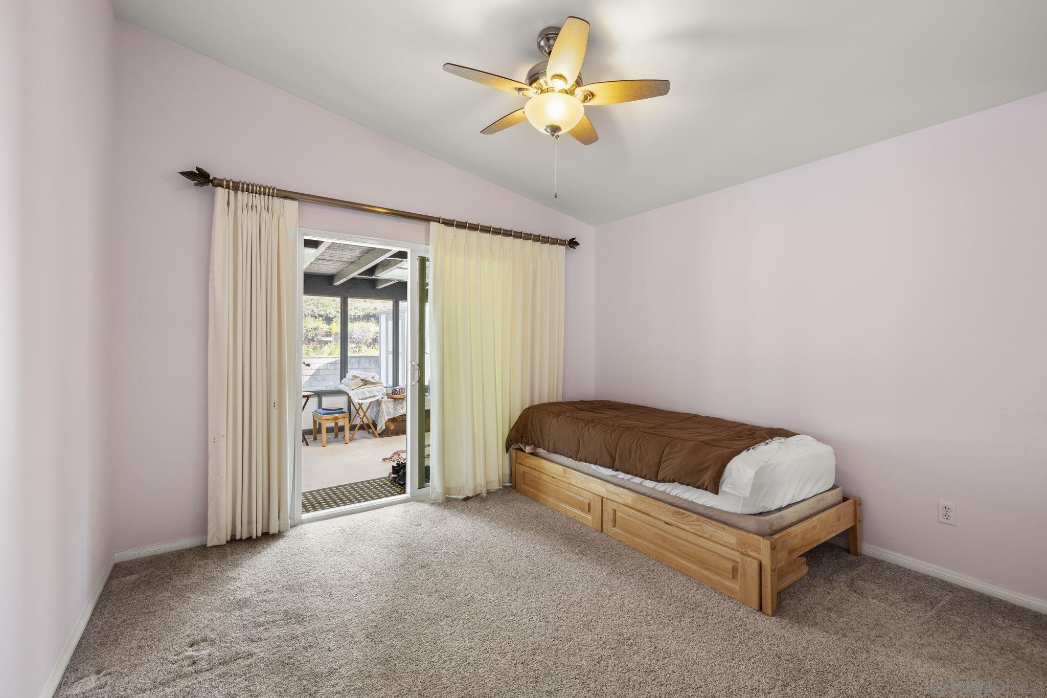 Detail Gallery Image 11 of 37 For 5177  Loma Verde, Oceanside,  CA 92056 - 2 Beds | 2 Baths