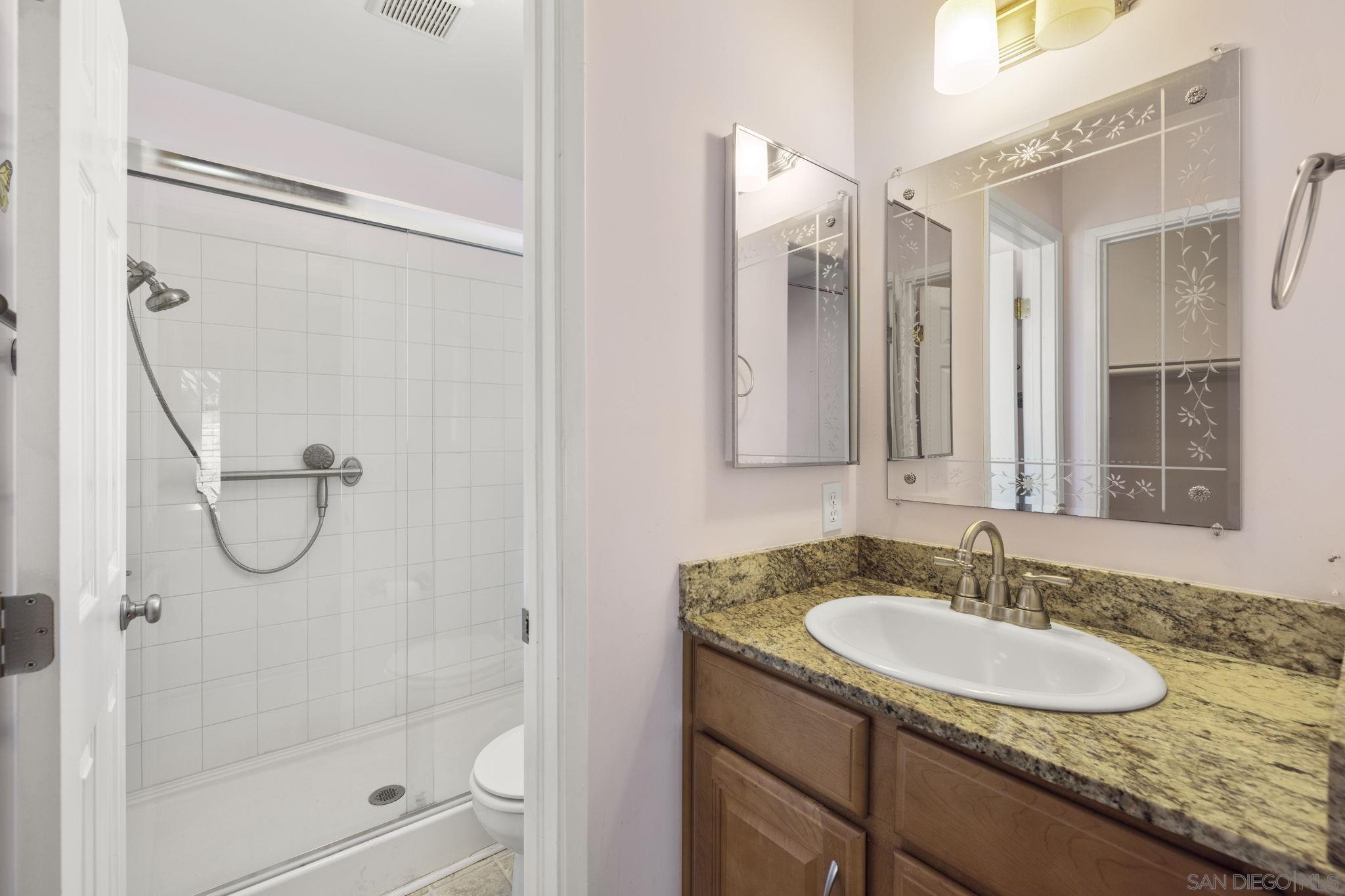Detail Gallery Image 12 of 37 For 5177  Loma Verde, Oceanside,  CA 92056 - 2 Beds | 2 Baths
