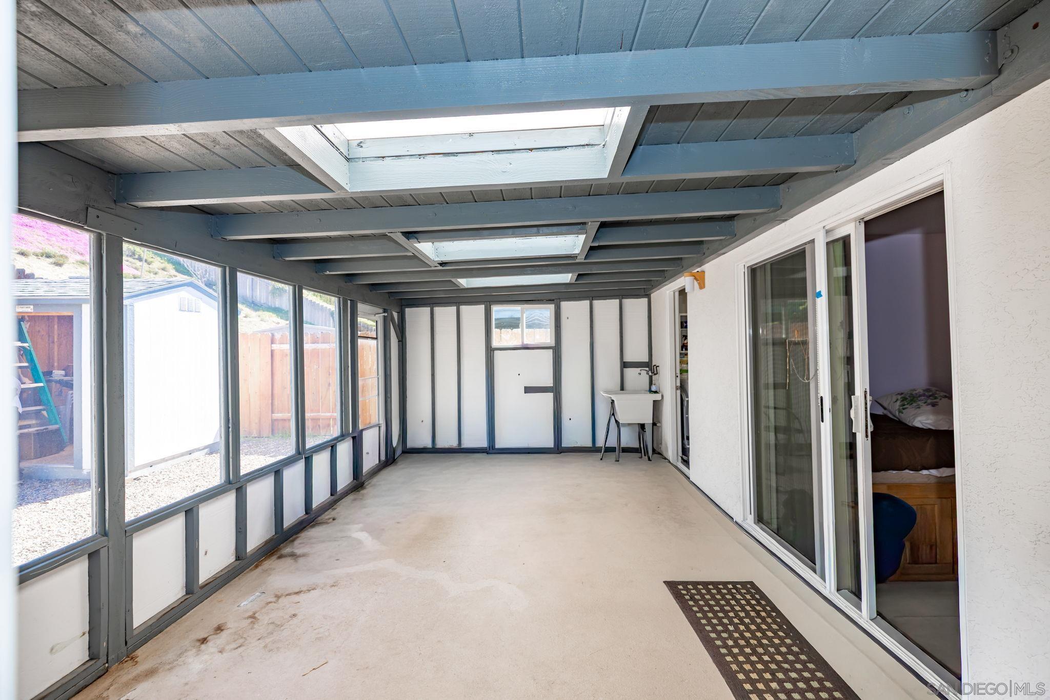 Detail Gallery Image 14 of 37 For 5177  Loma Verde, Oceanside,  CA 92056 - 2 Beds | 2 Baths