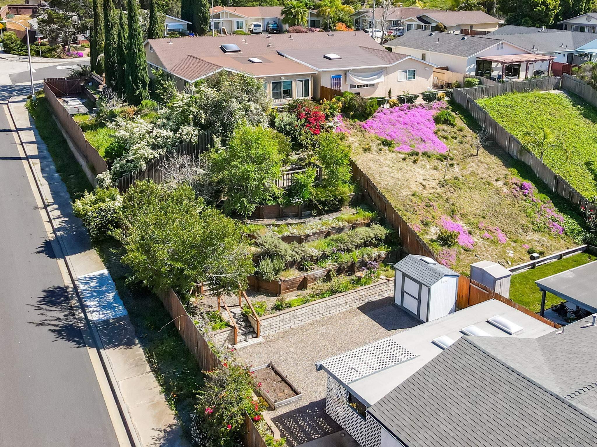 Detail Gallery Image 19 of 37 For 5177  Loma Verde, Oceanside,  CA 92056 - 2 Beds | 2 Baths