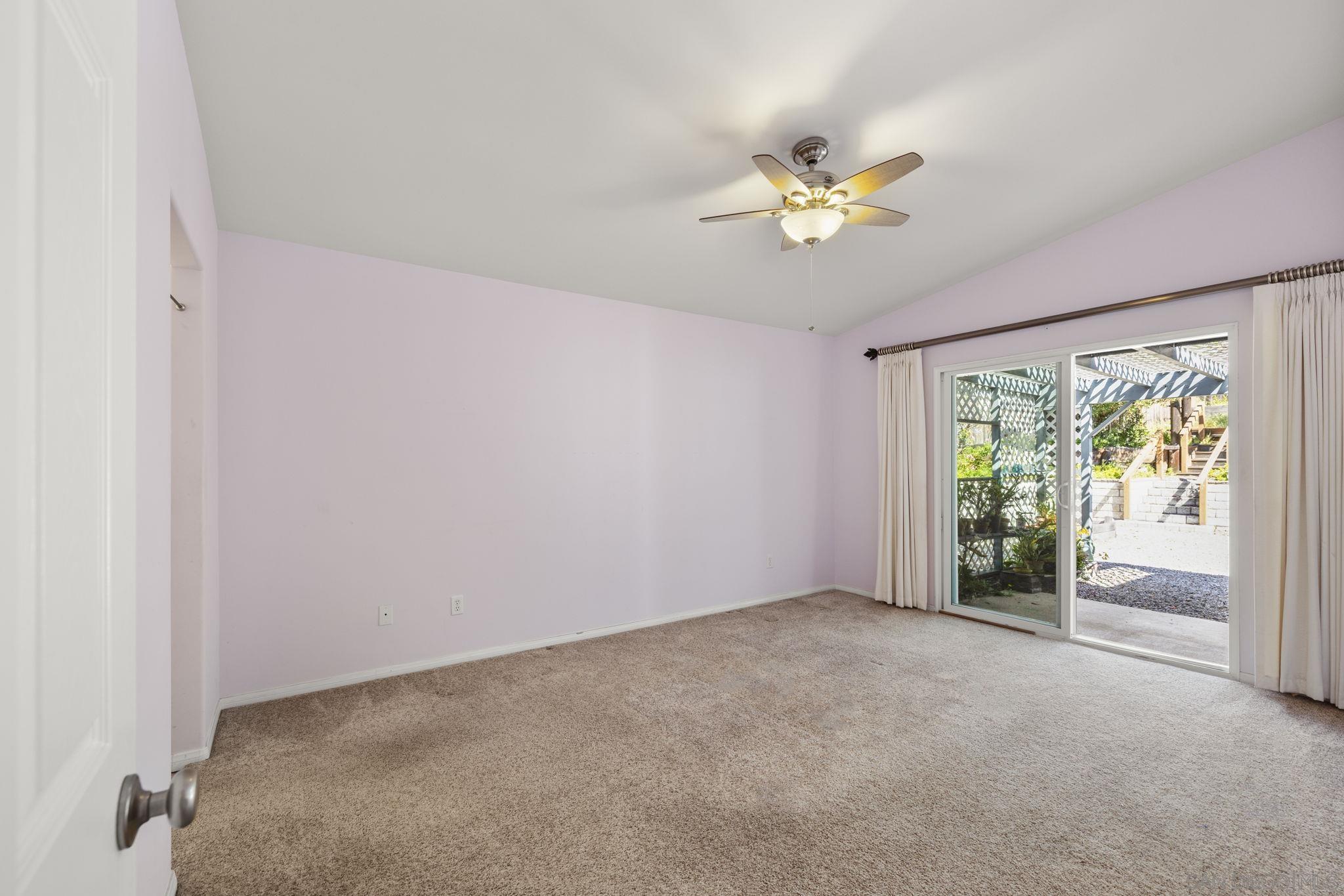 Detail Gallery Image 8 of 37 For 5177  Loma Verde, Oceanside,  CA 92056 - 2 Beds | 2 Baths